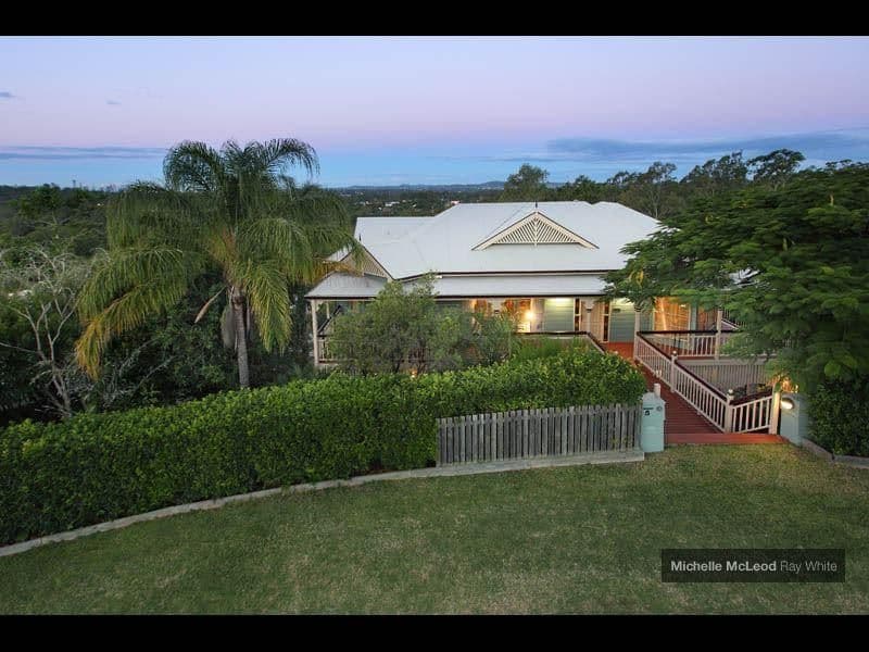 5 Maculata Drive, CHAPEL HILL QLD 4069, Chapel Hill - Thumbnail 2