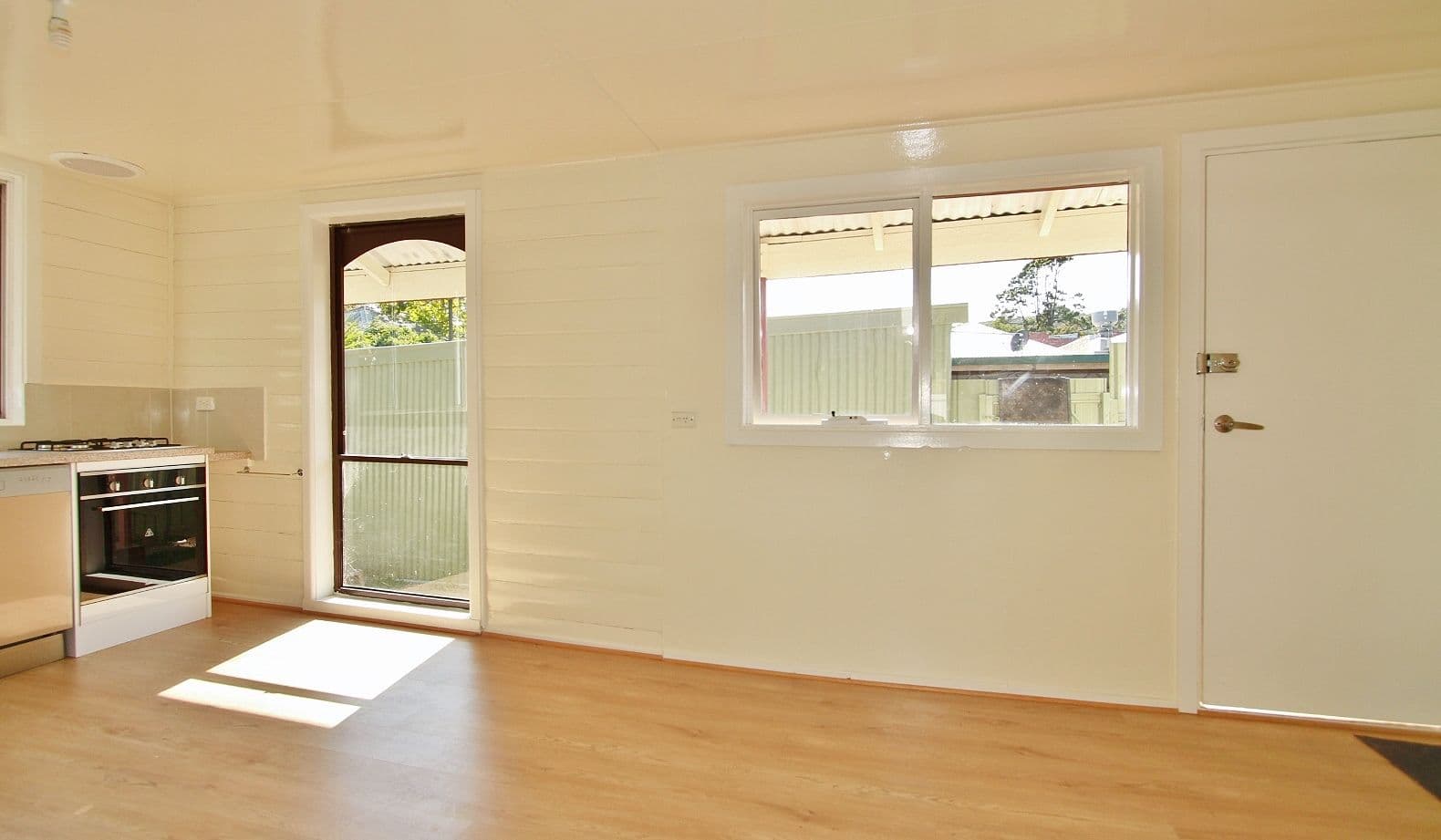 4 Camp Street, Heathcote VIC 3523, Heathcote - Thumbnail 3