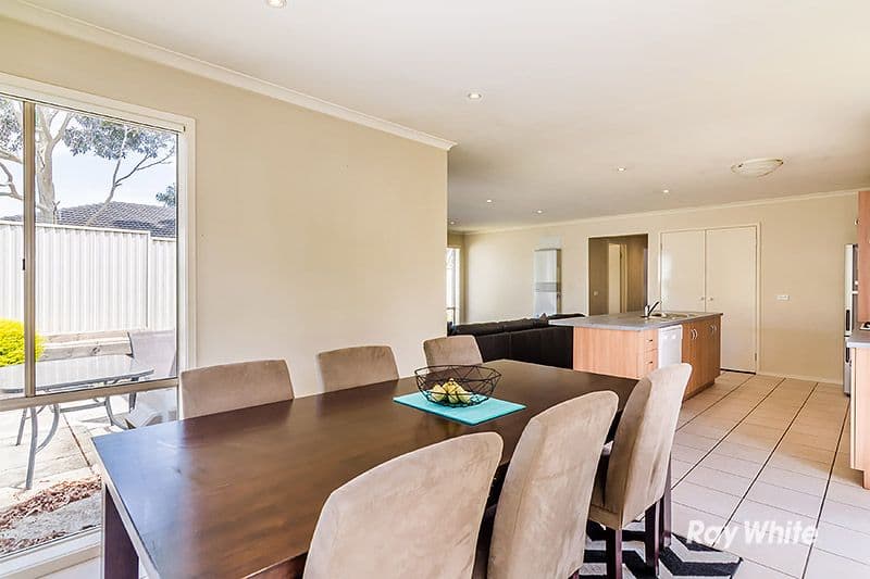 58 Scotsdale Drive, Cranbourne East VIC 3977, Cranbourne East - Thumbnail 7