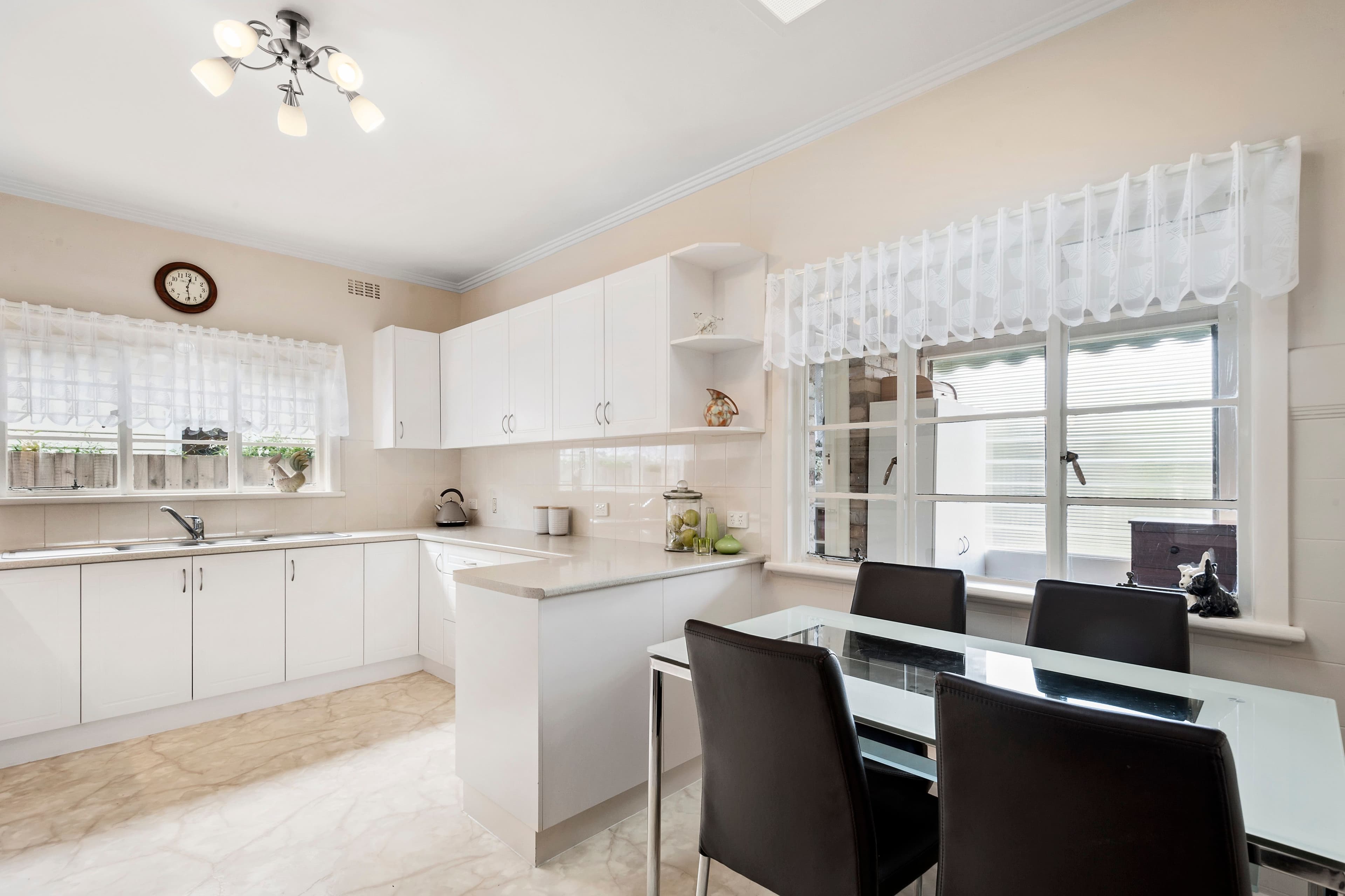 6 Young Street, Oakleigh VIC 3166, Oakleigh - Thumbnail 3