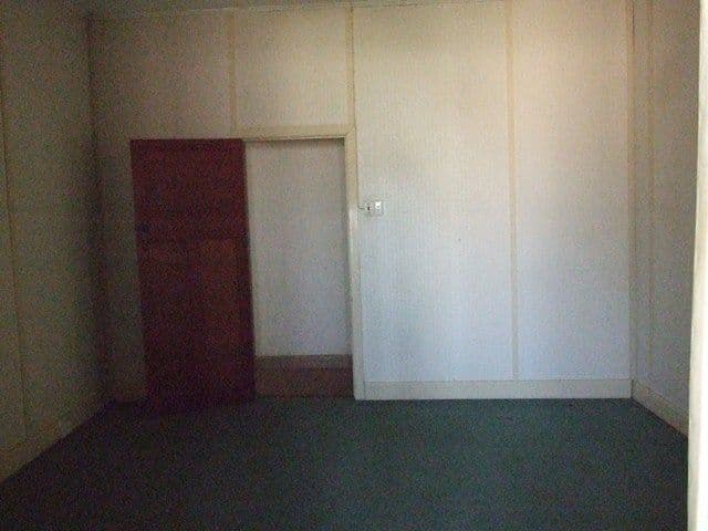 65 Thistle Street, BLACKALL QLD 4472, Blackall - Thumbnail 6