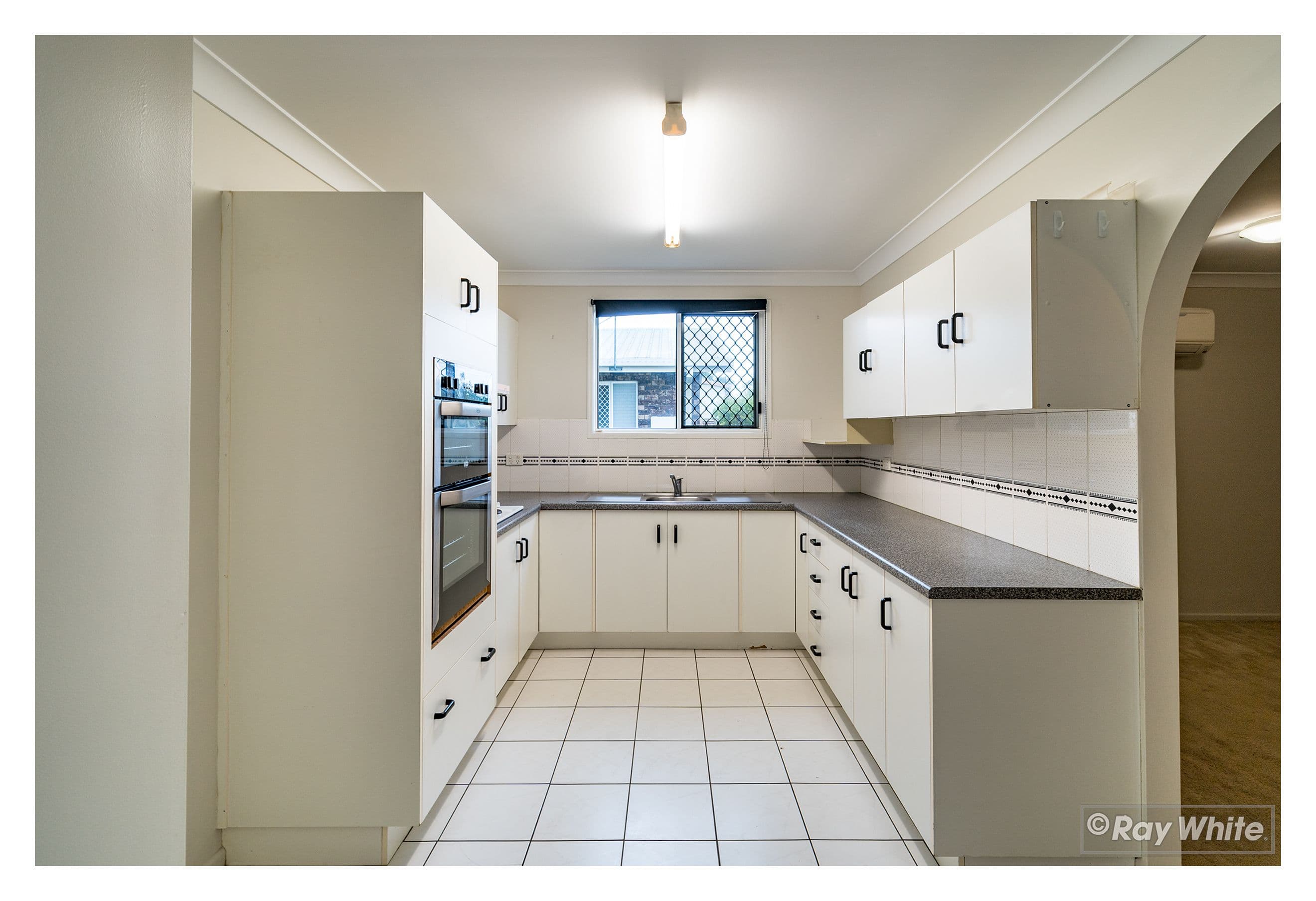 69 Old Capricorn Highway, Gracemere QLD 4702, Gracemere - Thumbnail 3