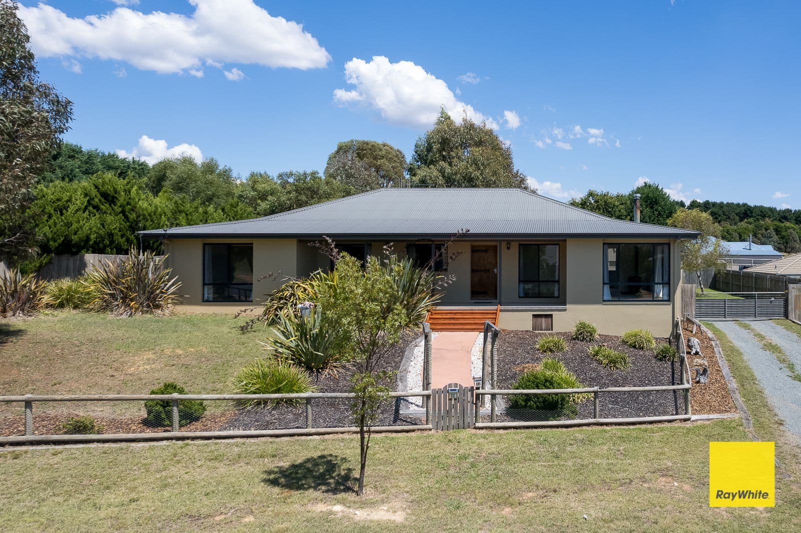 32 Hyland Drive, Bungendore NSW 2621, Bungendore - Image 1