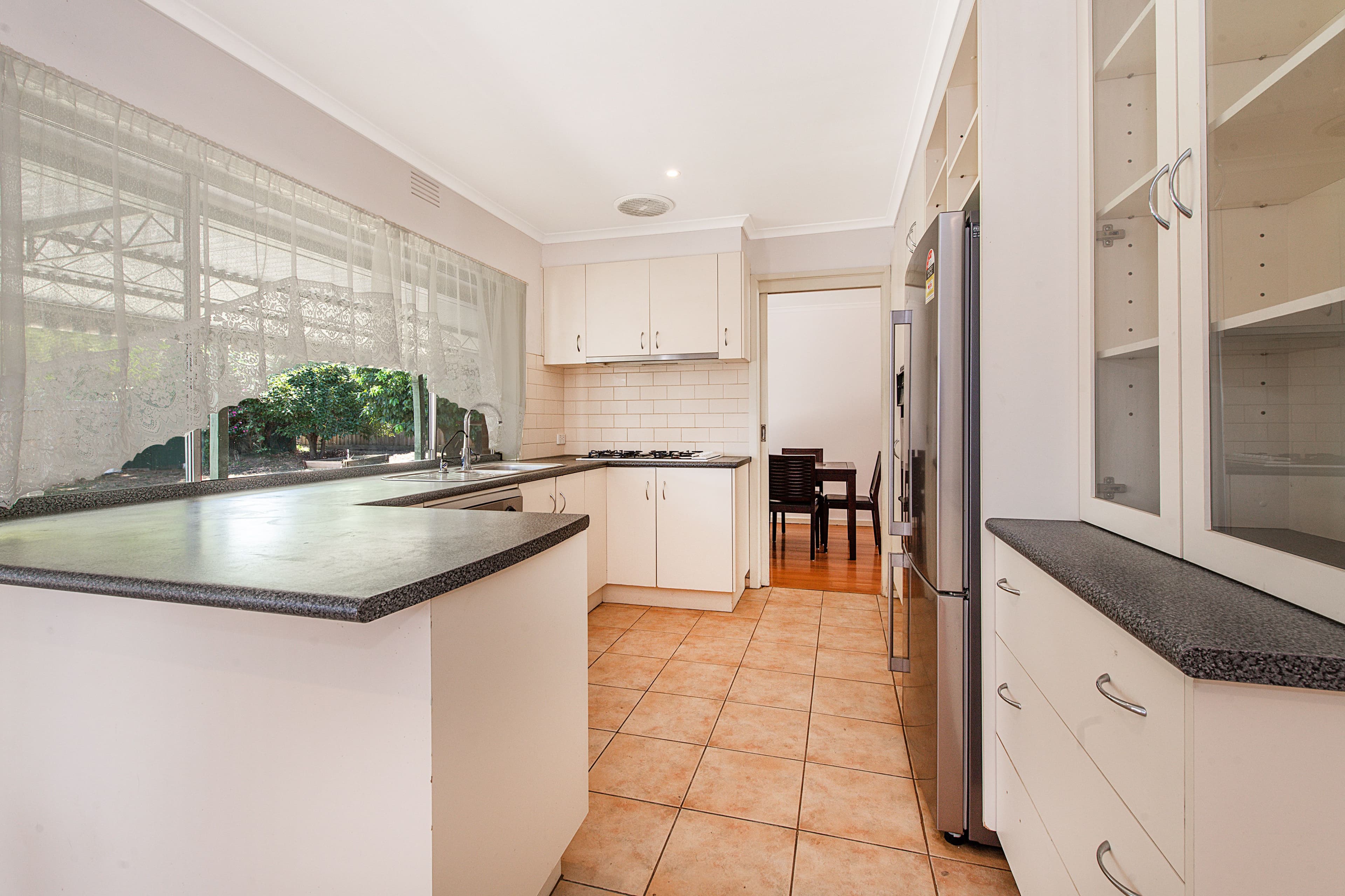 12 Dobson Street, Ferntree Gully VIC 3156, Ferntree Gully - Thumbnail 4