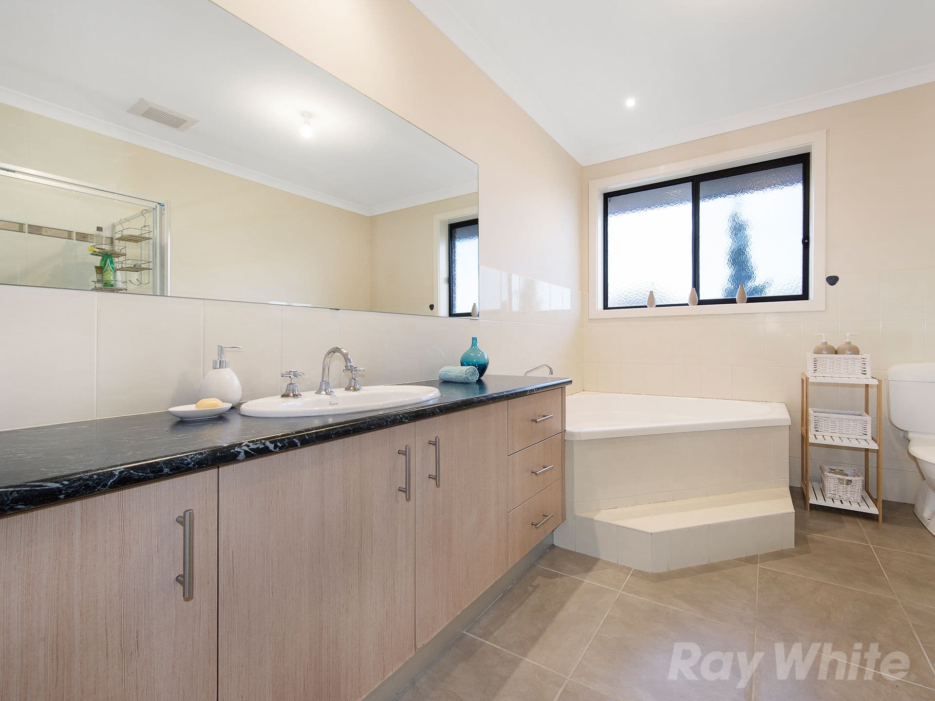 17 Royal Oak Court, Mulgrave VIC 3170, Mulgrave - Thumbnail 8