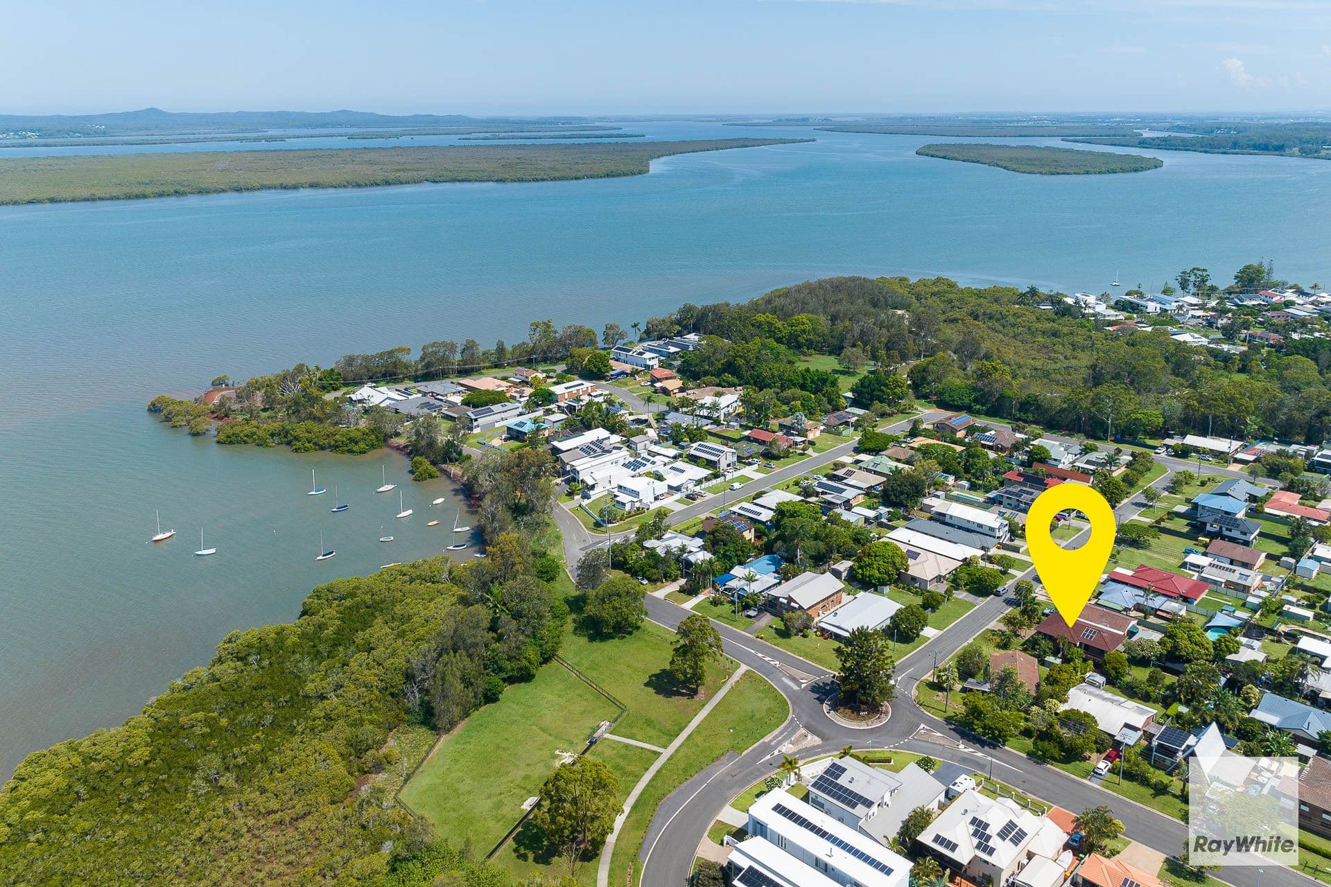 18 Tina Street, Redland Bay QLD 4165, Redland Bay - Thumbnail 3