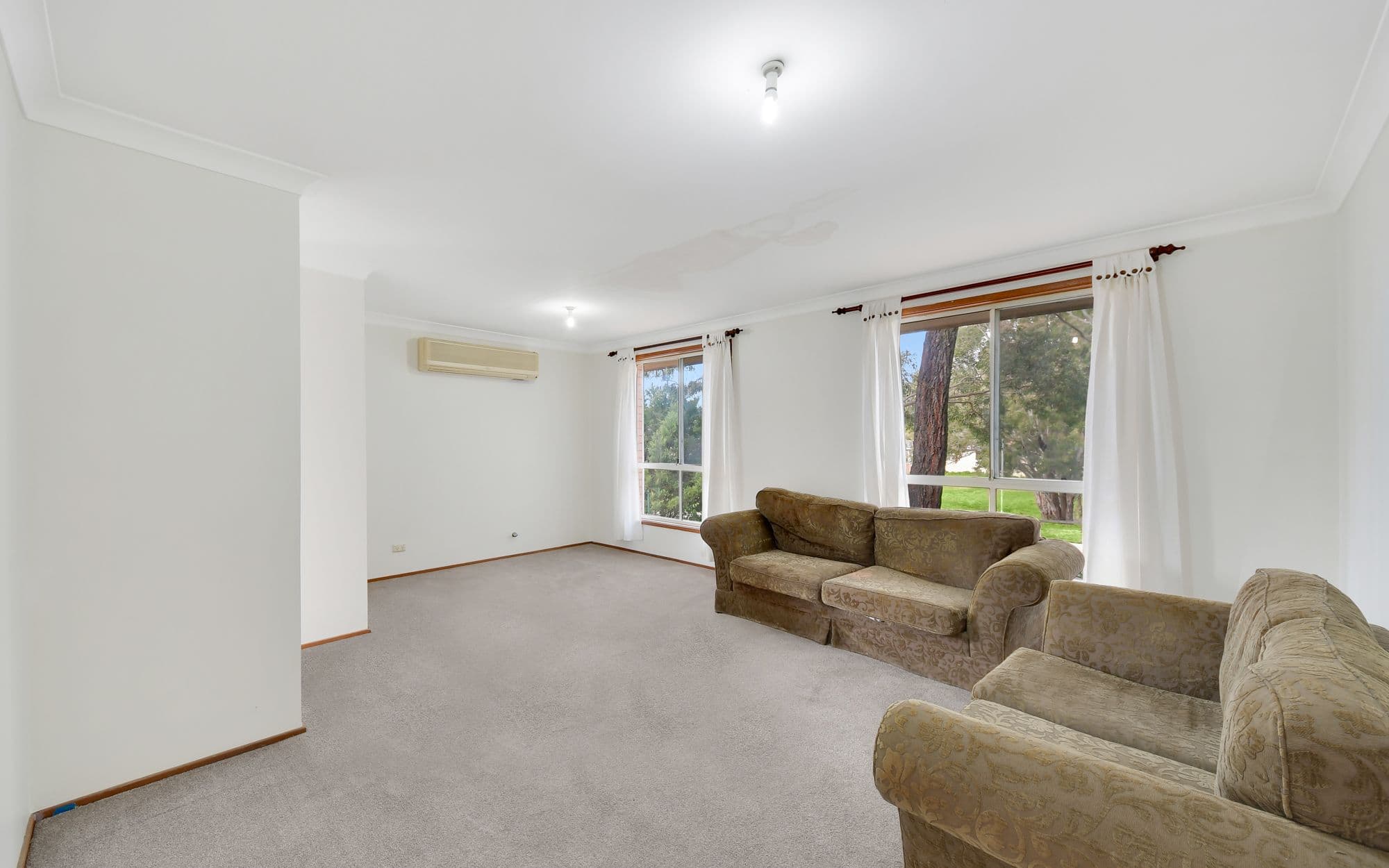 19 Copperfield Drive, Ambarvale NSW 2560, Ambarvale - Thumbnail 2