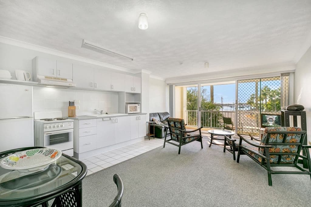30 Marine Parade, SOUTHPORT QLD 4215, Southport - Thumbnail 4