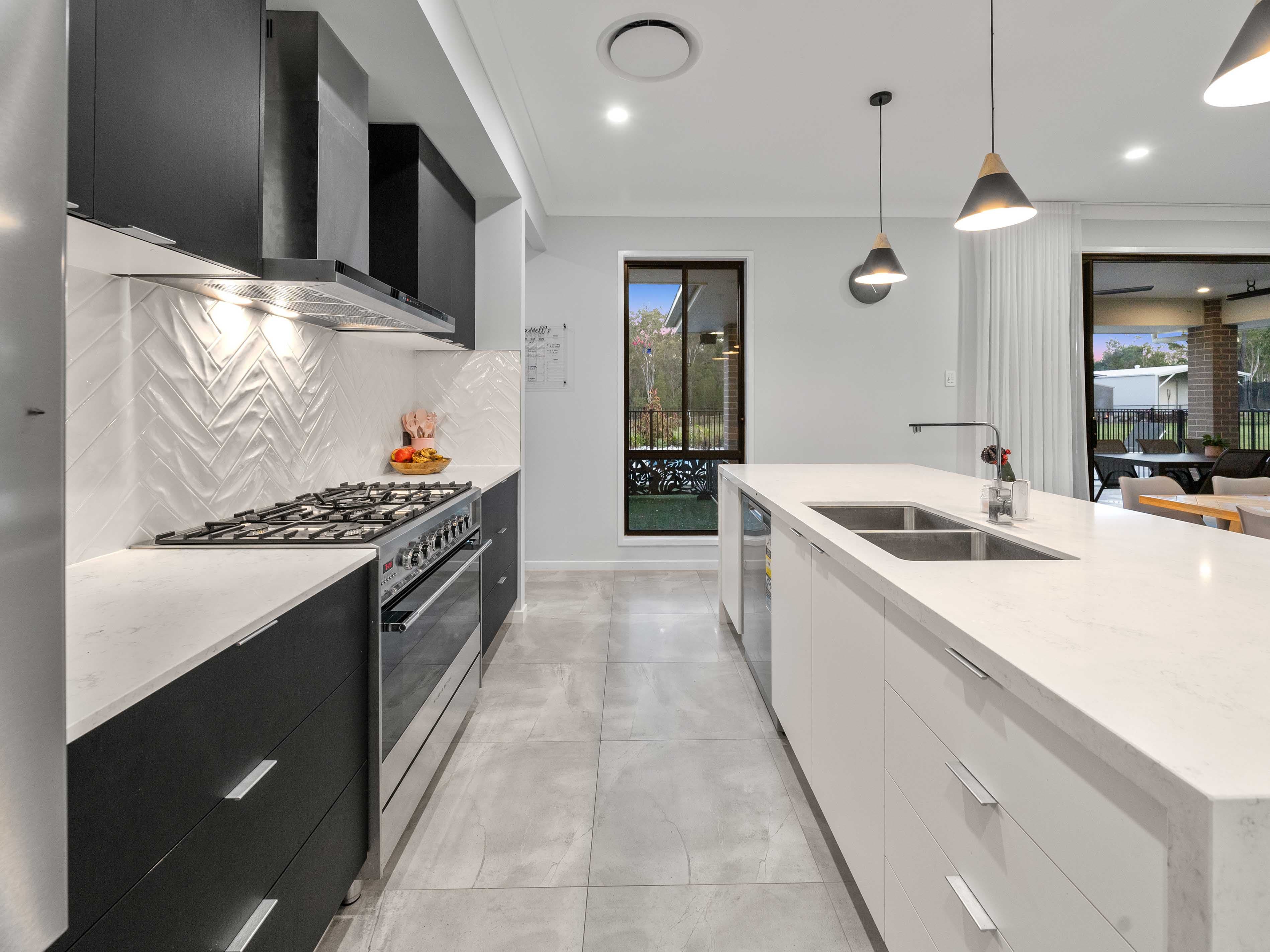 3 Poinciana Avenue, Rifle Range QLD 4311, Rifle Range - Thumbnail 6