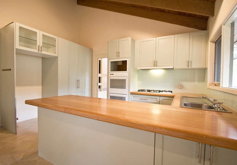 9 Miowera Green, GREENSBOROUGH VIC 3088, Greensborough - Thumbnail 2