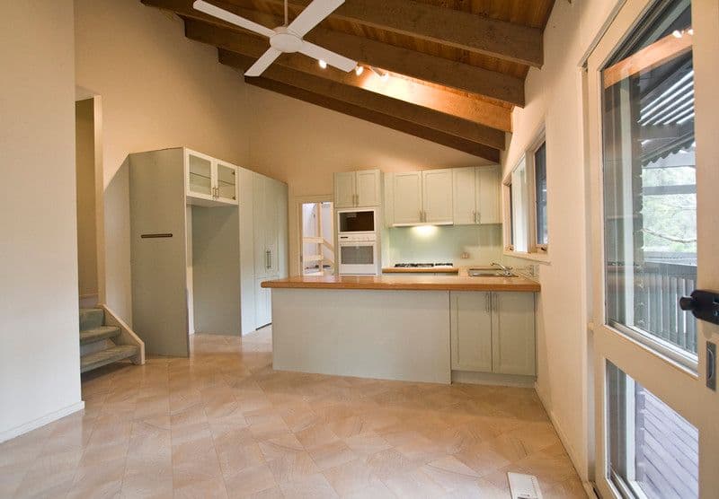 9 Miowera Green, GREENSBOROUGH VIC 3088, Greensborough - Thumbnail 4