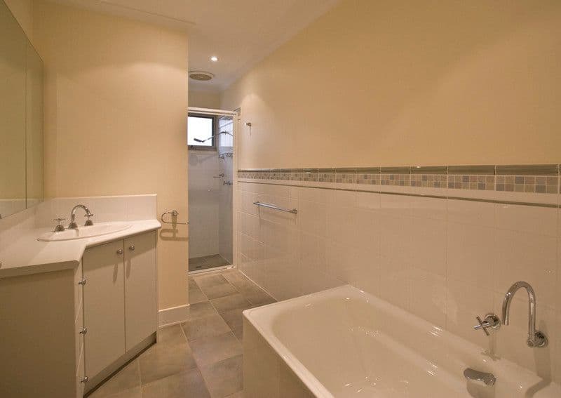 9 Miowera Green, GREENSBOROUGH VIC 3088, Greensborough - Thumbnail 7