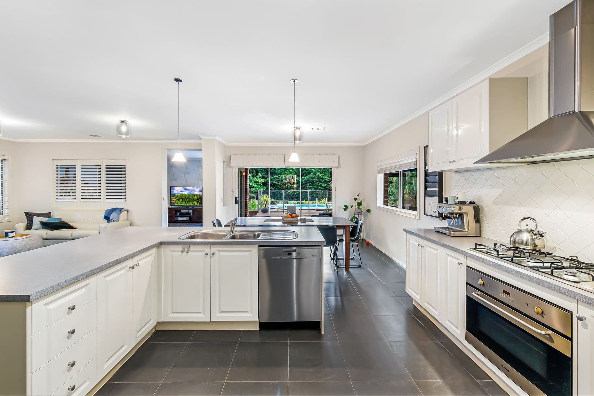 54 Edrington Park Drive, Berwick VIC 3806, Berwick - Thumbnail 4