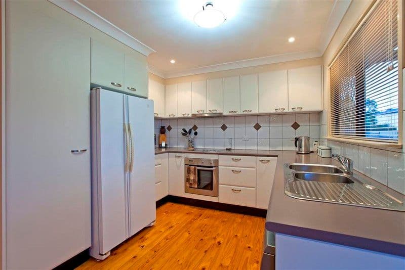16  Sylvania Street, WELLINGTON POINT QLD 4160, Wellington Point - Thumbnail 4
