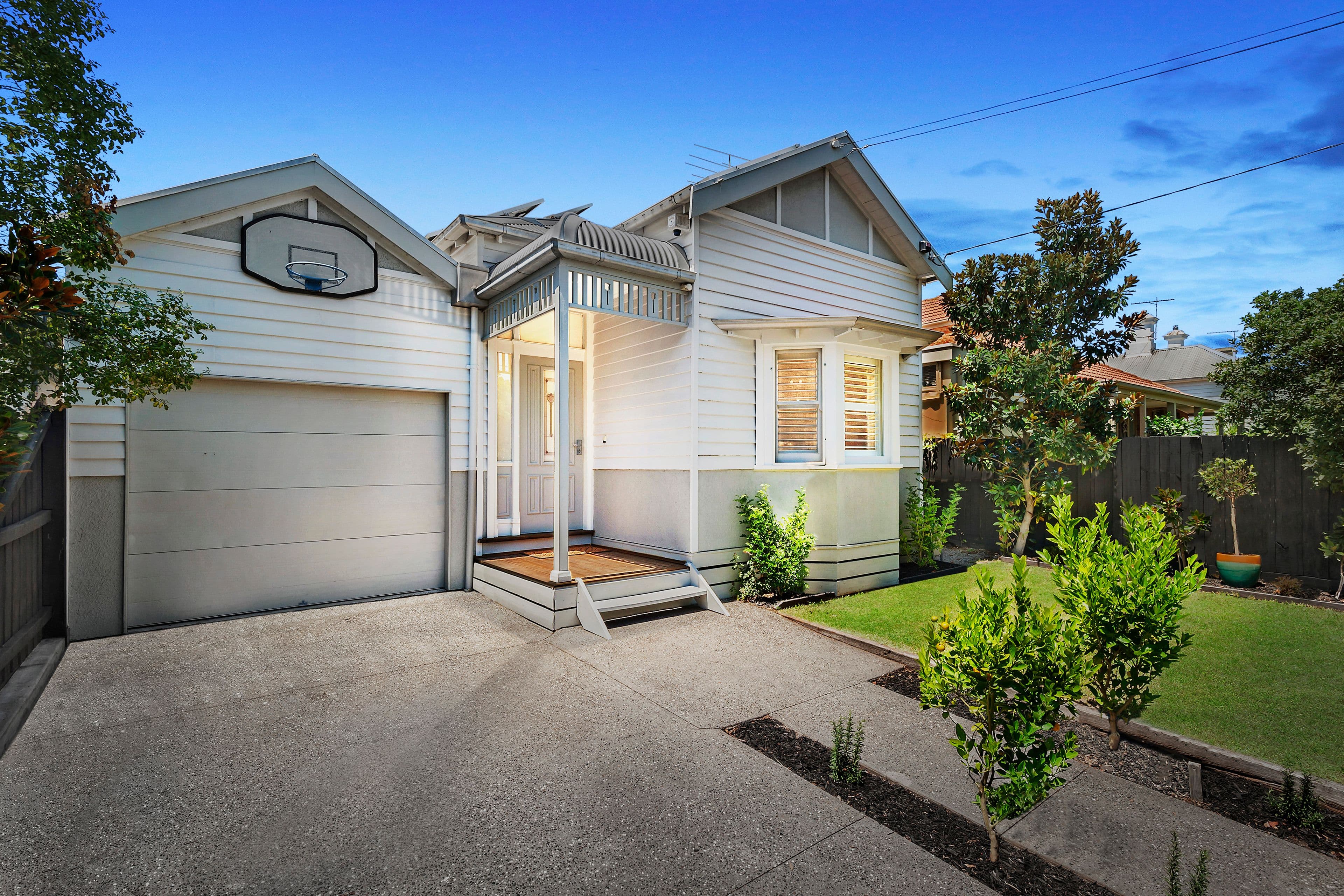 10 Bowen Street, Hughesdale VIC 3166, Hughesdale - Image 1