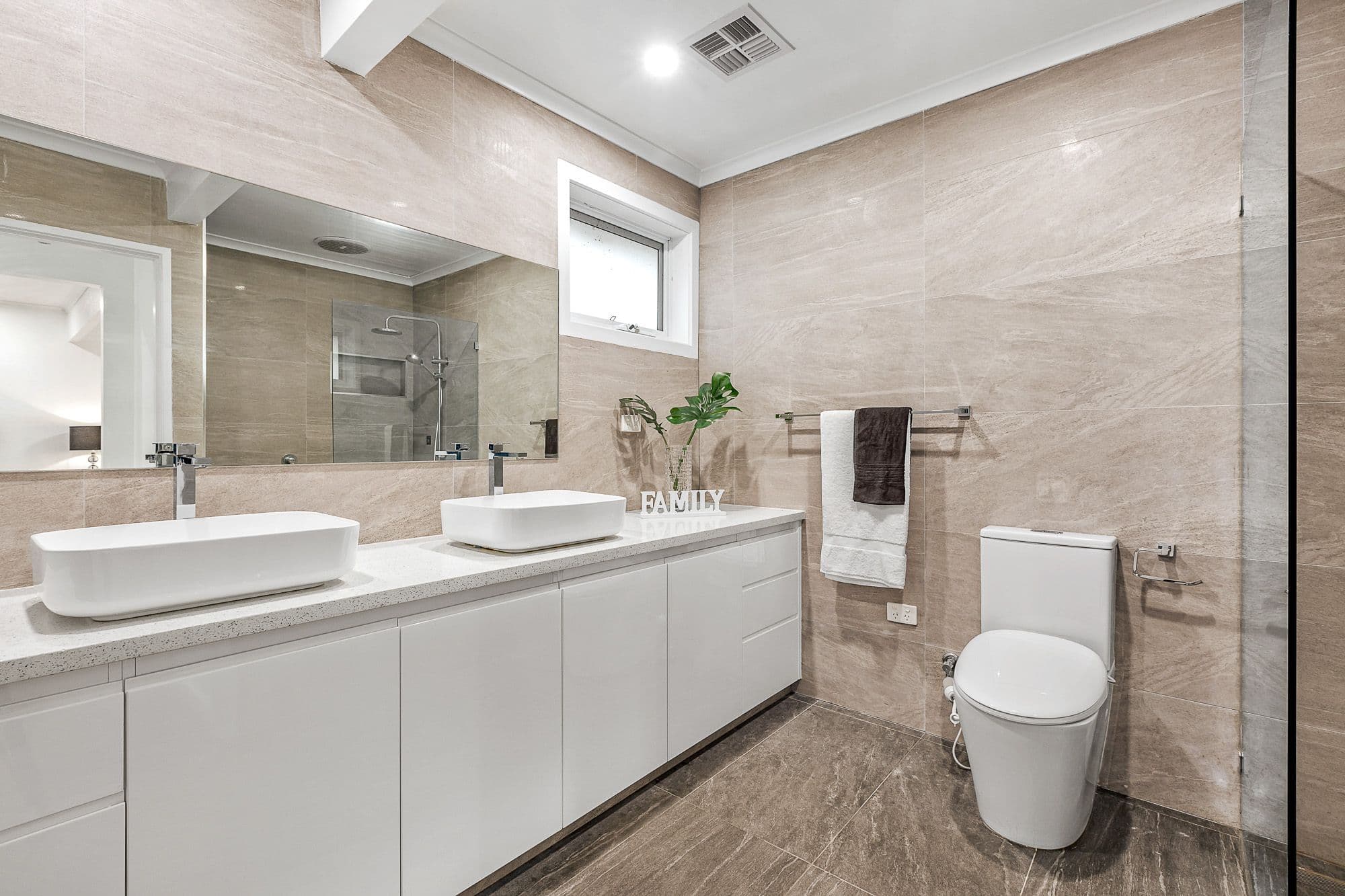7 Pamela Court, Blackburn South VIC 3130, Blackburn South - Thumbnail 4