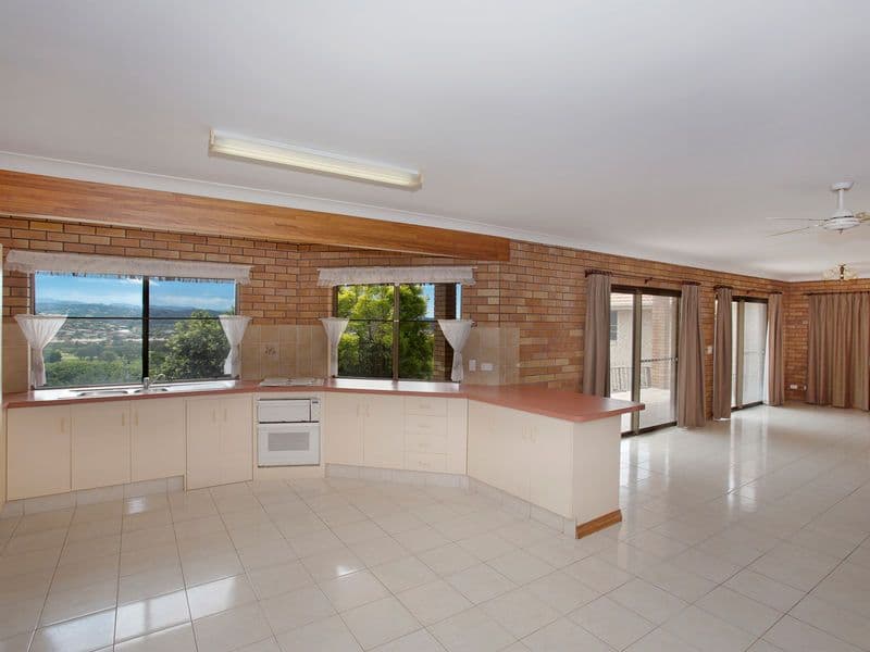 21 Castlecrag Avenue, Banora Point - Thumbnail 6