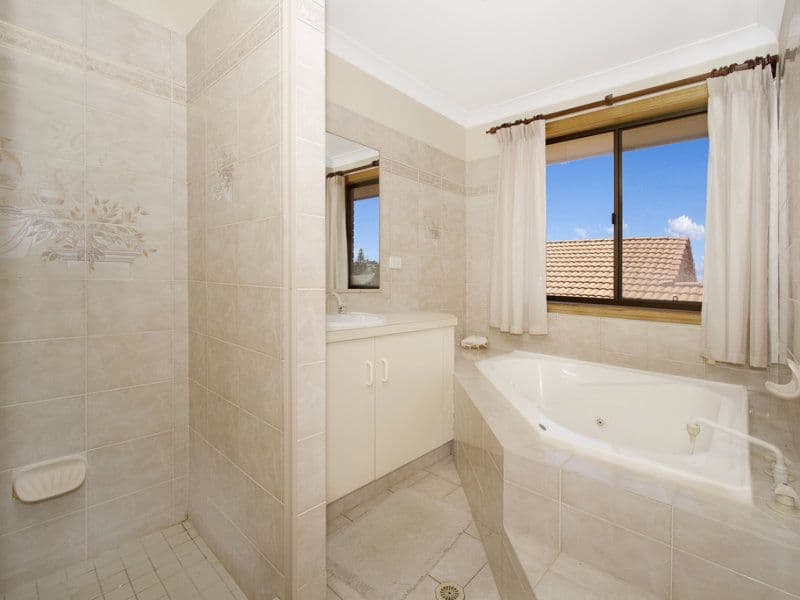 21 Castlecrag Avenue, Banora Point - Thumbnail 7