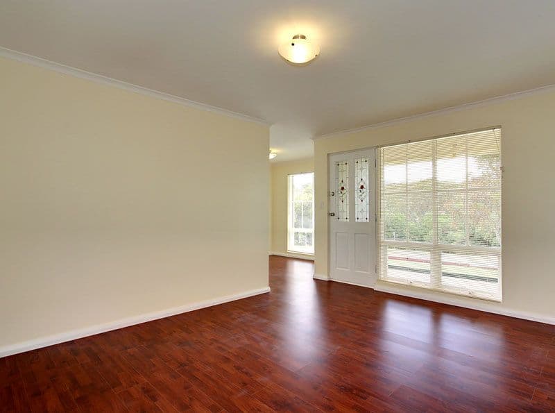 76 Scottsglade Road, CHRISTIE DOWNS SA 5164, Christie Downs - Thumbnail 2