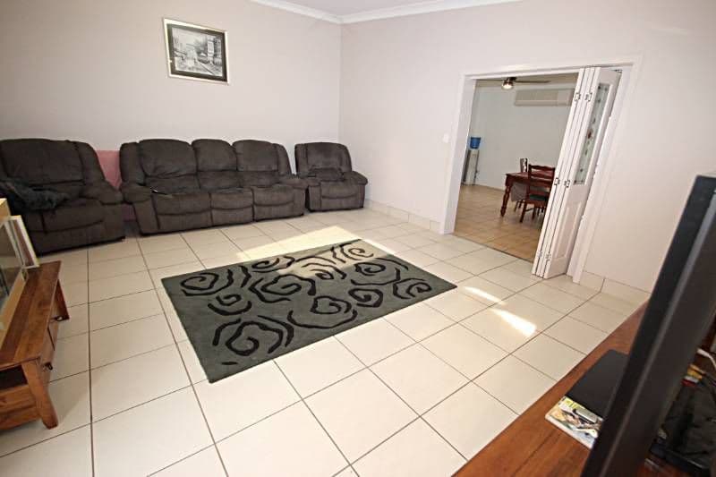 18 Elliot Street, KATHERINE NT 0850, Katherine South - Thumbnail 2