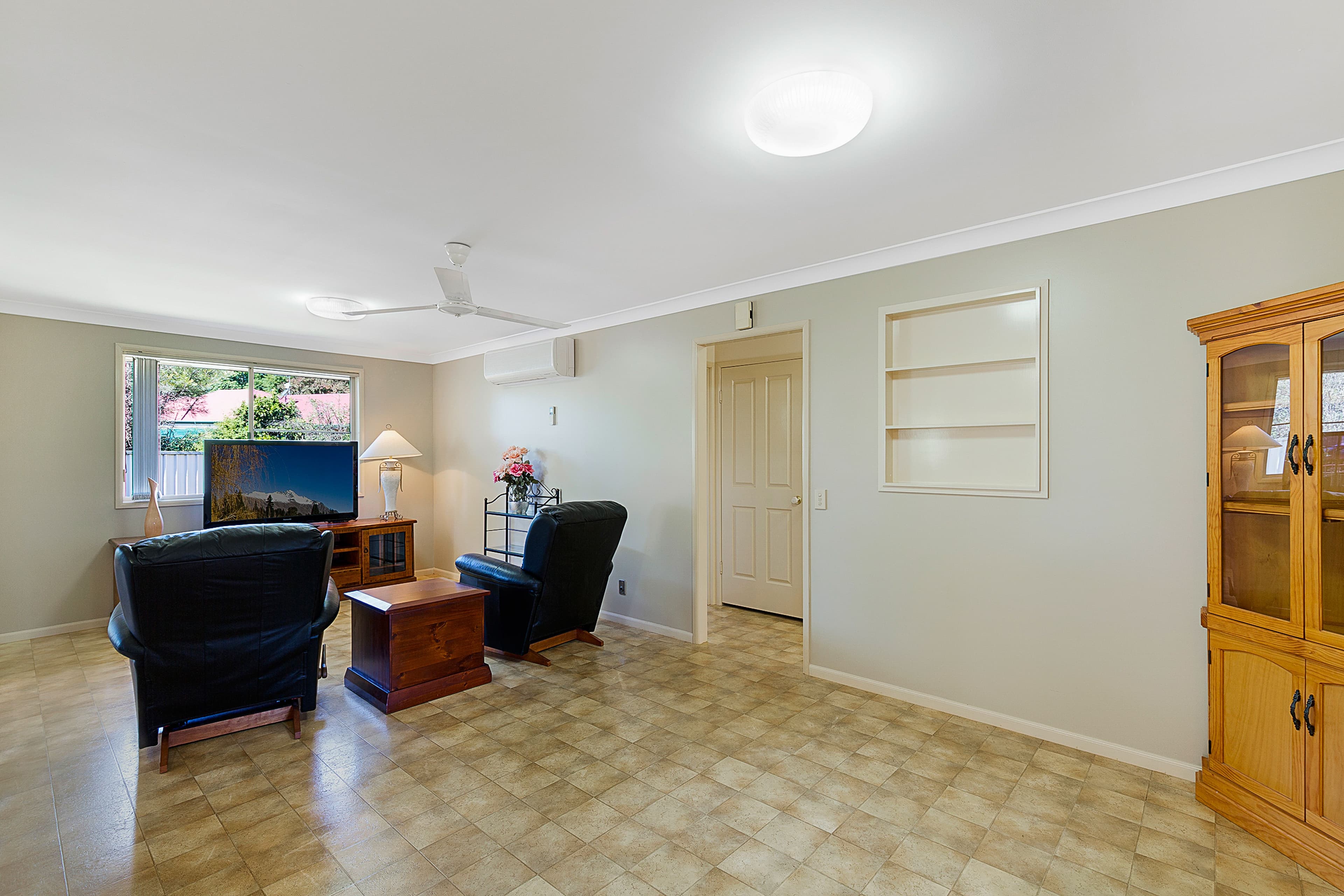 4 Sunflower Close, Middle Ridge QLD 4350, Middle Ridge - Thumbnail 4
