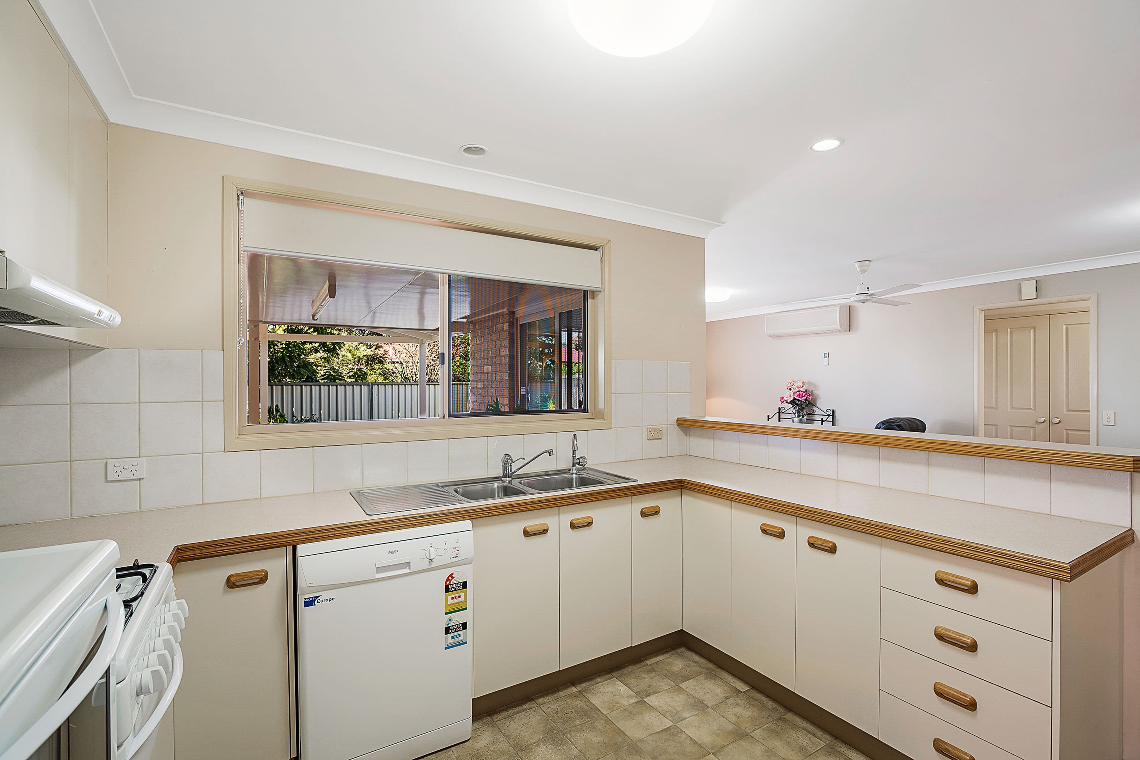 4 Sunflower Close, Middle Ridge QLD 4350, Middle Ridge - Thumbnail 5