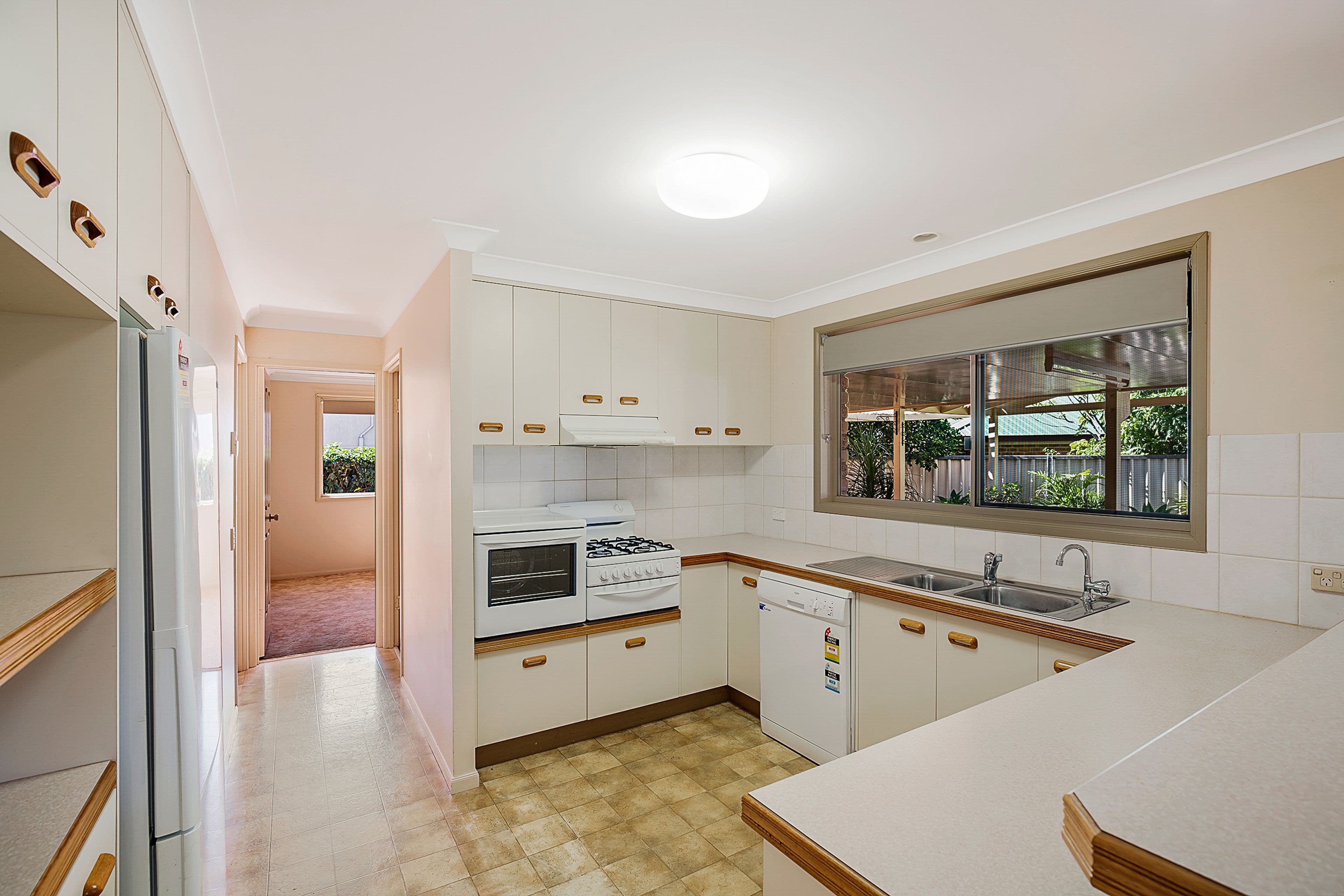 4 Sunflower Close, Middle Ridge QLD 4350, Middle Ridge - Thumbnail 6