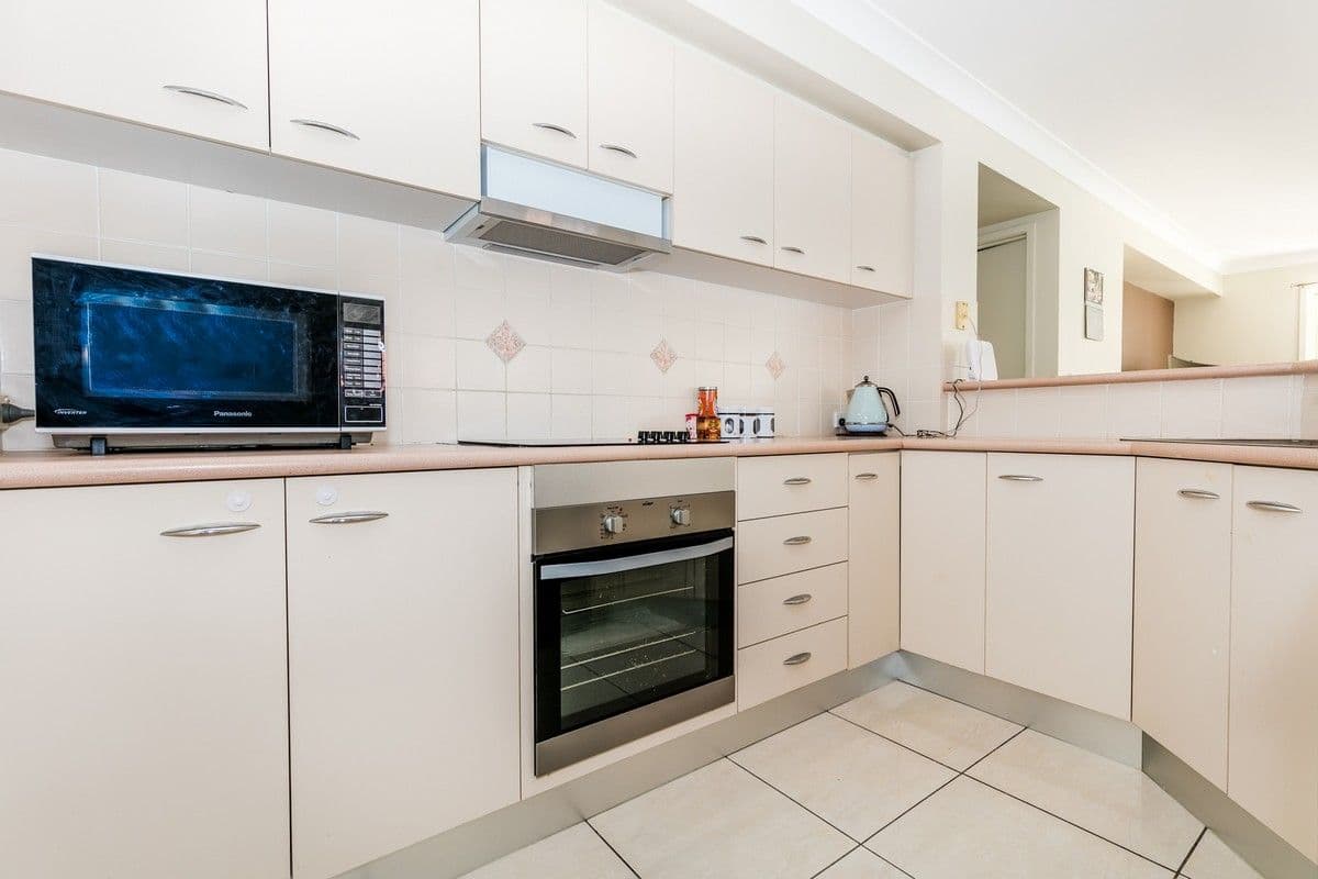 17 Tenterfield Place, Forest Lake QLD 4078, Forest Lake - Thumbnail 6