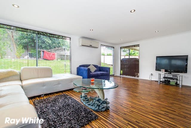 21 Glen Elgin Crescent, EDENSOR PARK NSW 2176, Edensor Park - Thumbnail 2
