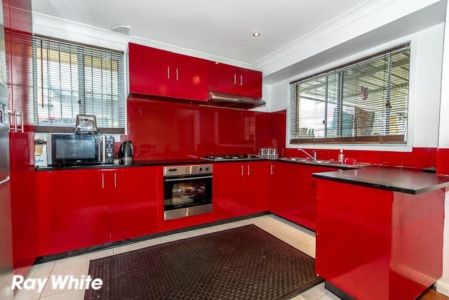 21 Glen Elgin Crescent, EDENSOR PARK NSW 2176, Edensor Park - Thumbnail 4