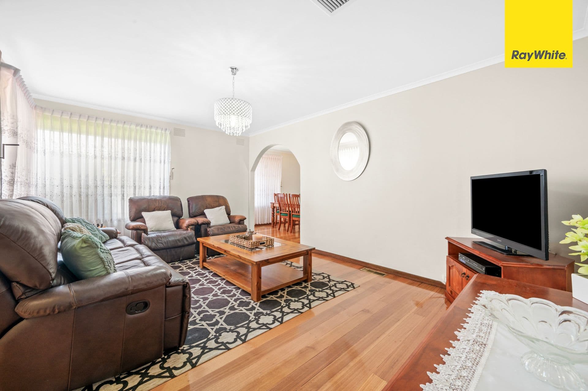 10 Throsby Crescent, Deer Park VIC 3023, Deer Park - Thumbnail 3