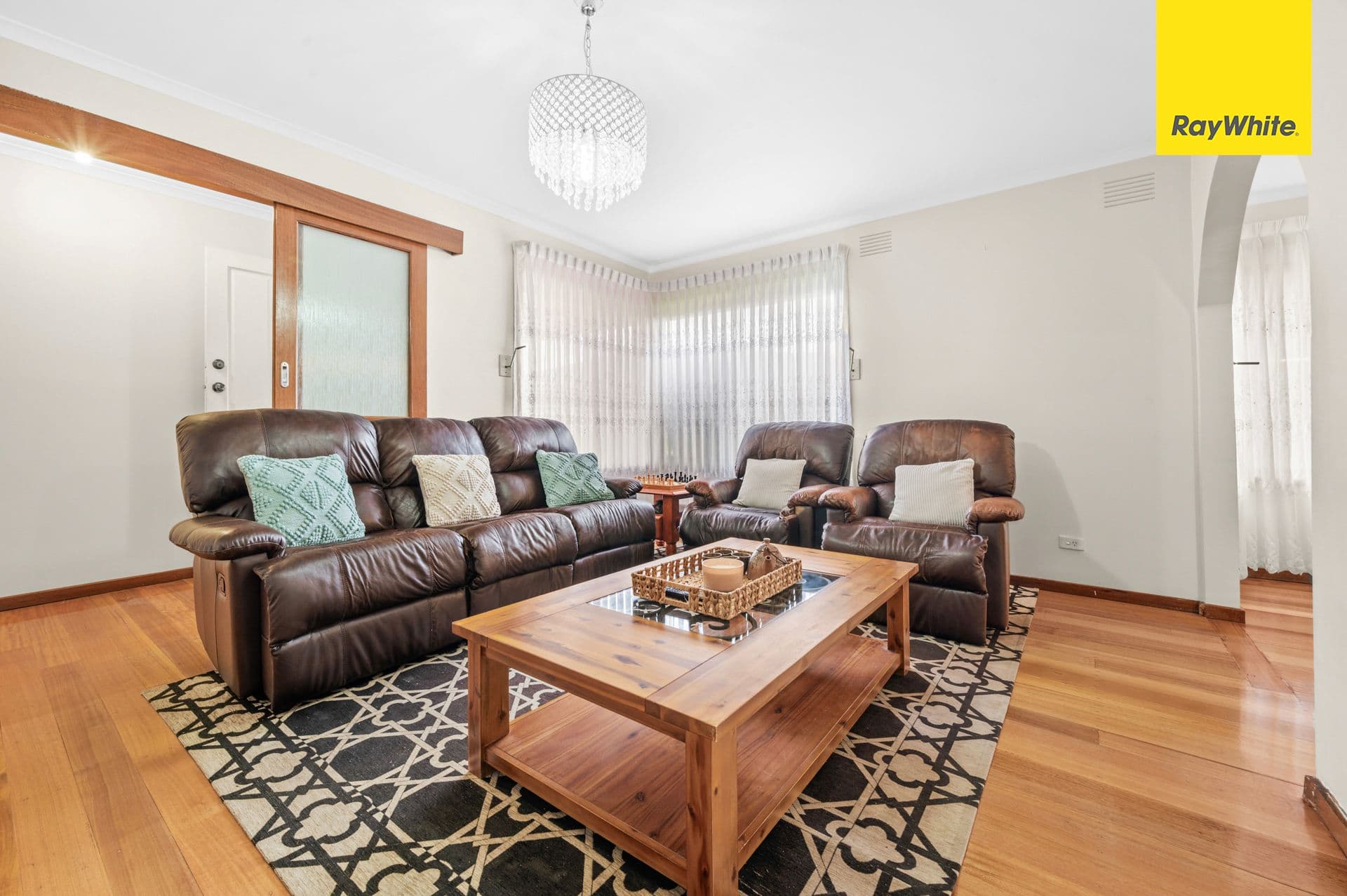 10 Throsby Crescent, Deer Park VIC 3023, Deer Park - Thumbnail 5