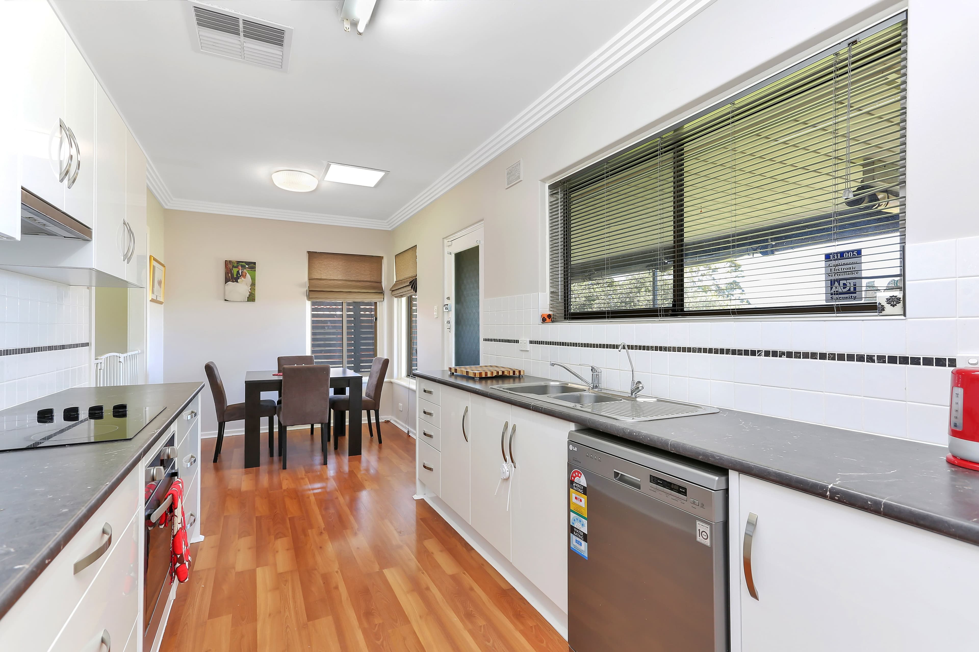 91 Eyre Crescent, Valley View SA 5093, Valley View - Thumbnail 3
