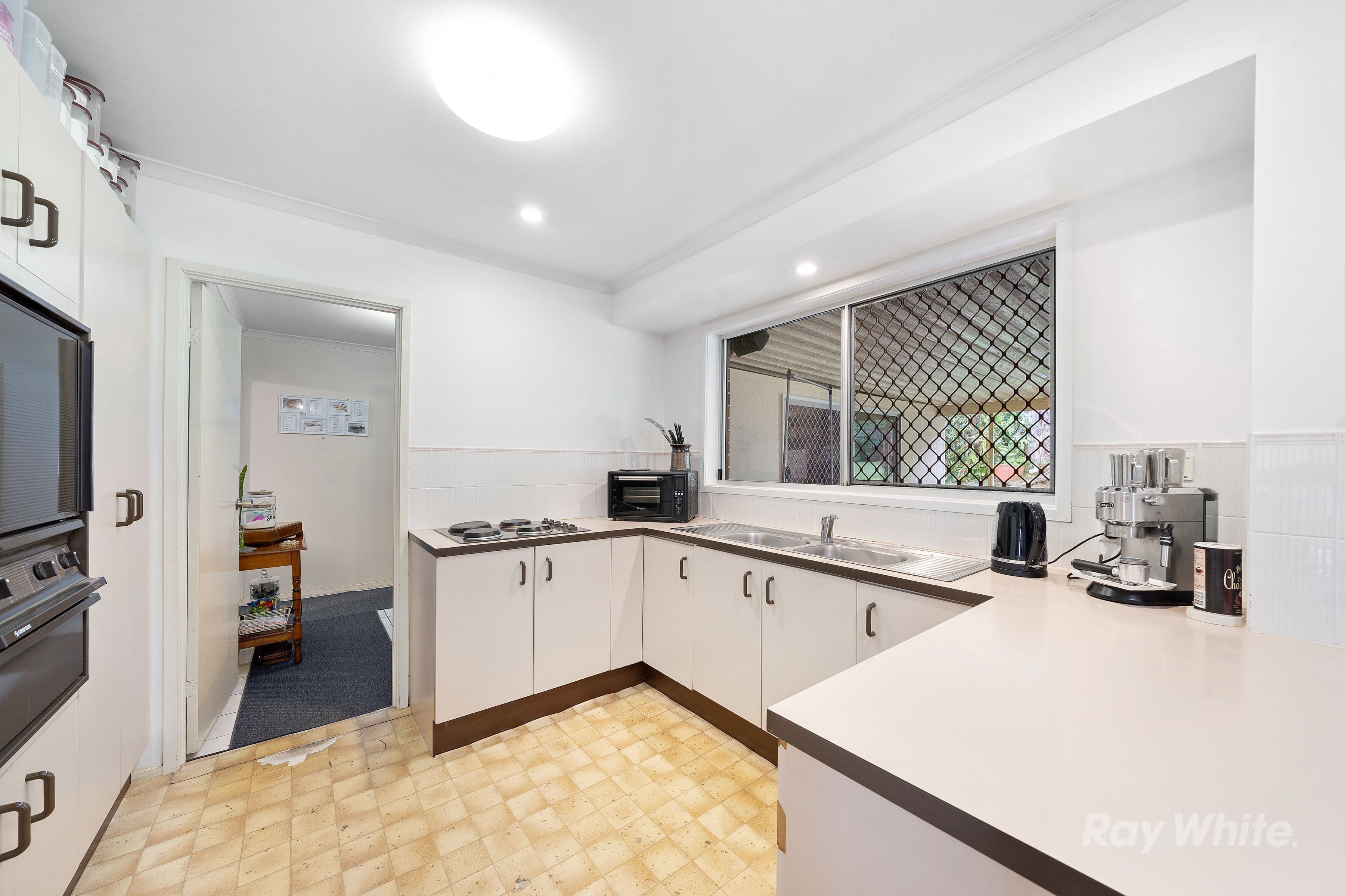 137 Lyndale Street, Daisy Hill QLD 4127, Daisy Hill - Thumbnail 4