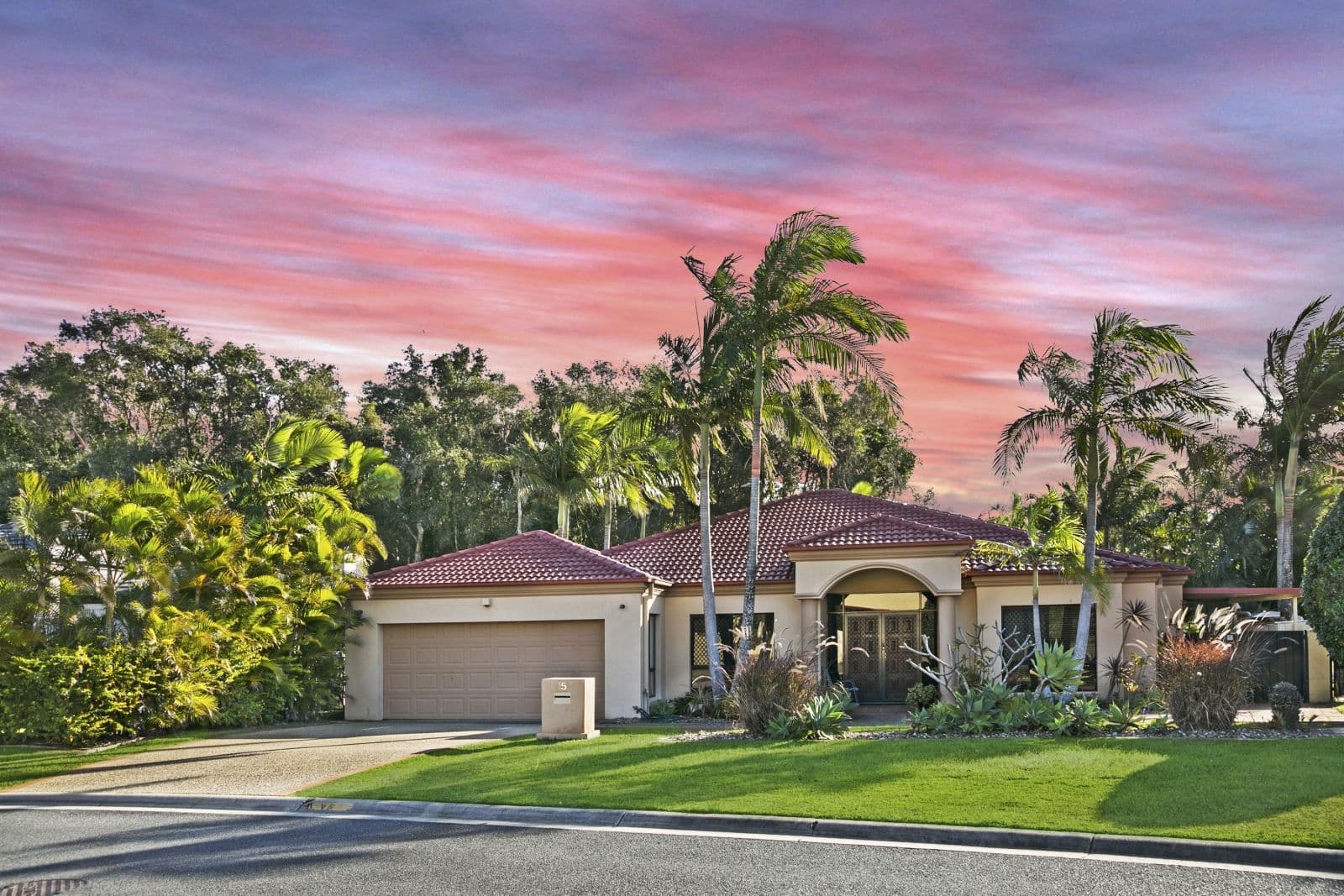15 Portreeves Place, Arundel QLD 4214, Arundel - Image 1