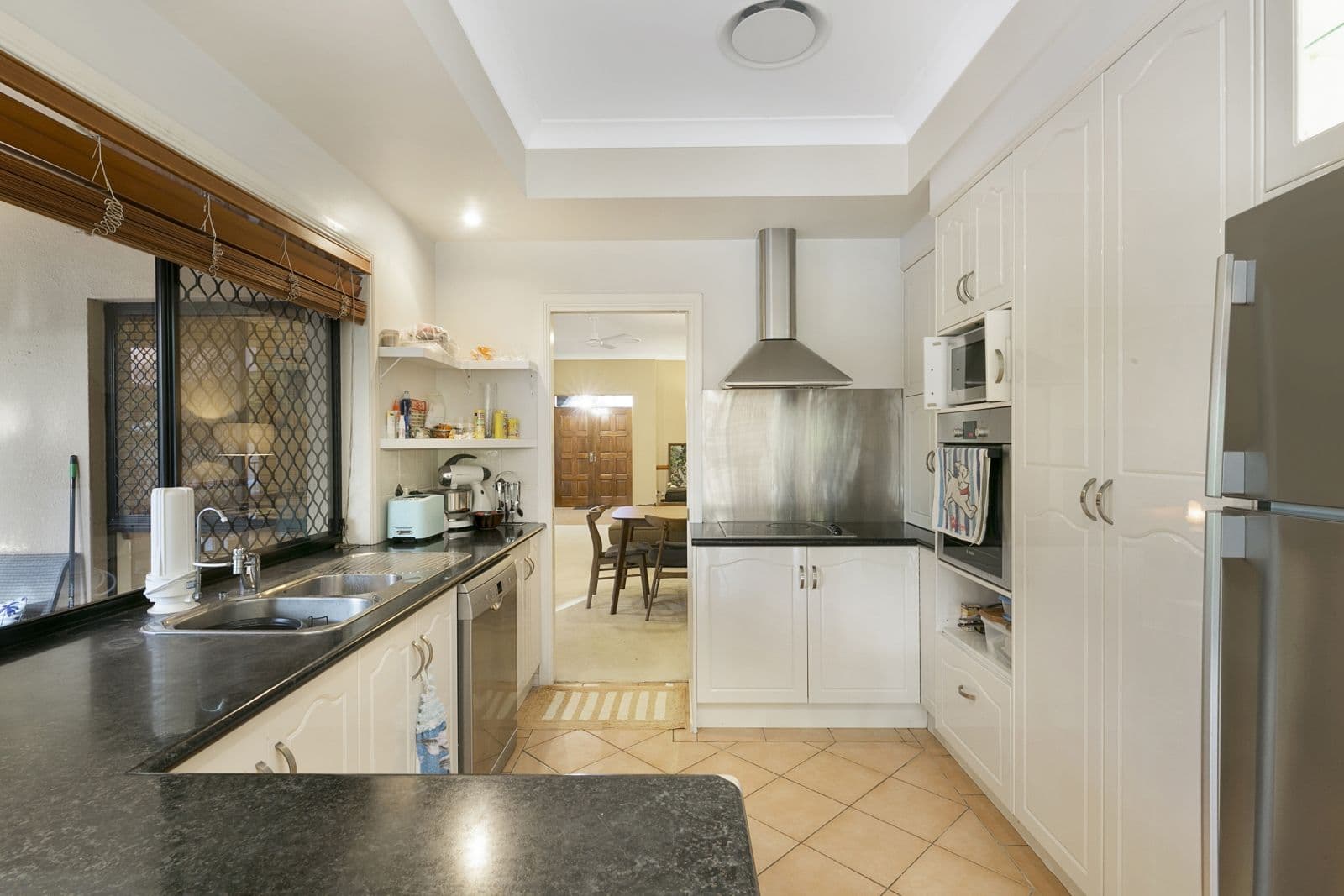 15 Portreeves Place, Arundel QLD 4214, Arundel - Thumbnail 8