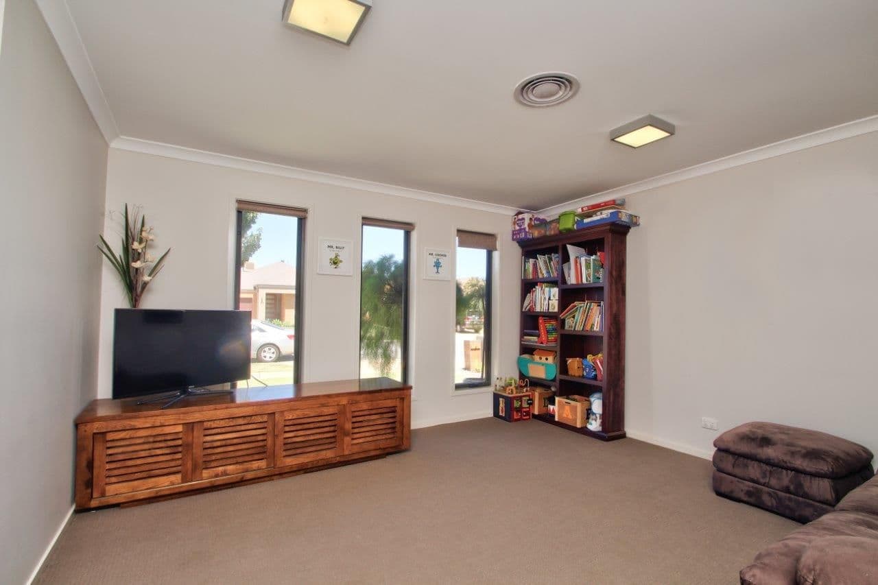76 Bisogni Drive, Cobram VIC 3644, Cobram - Thumbnail 2