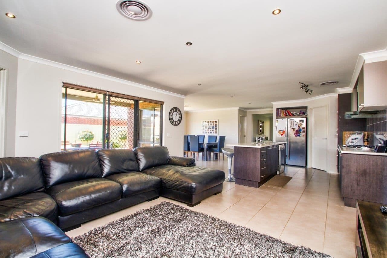 76 Bisogni Drive, Cobram VIC 3644, Cobram - Thumbnail 4
