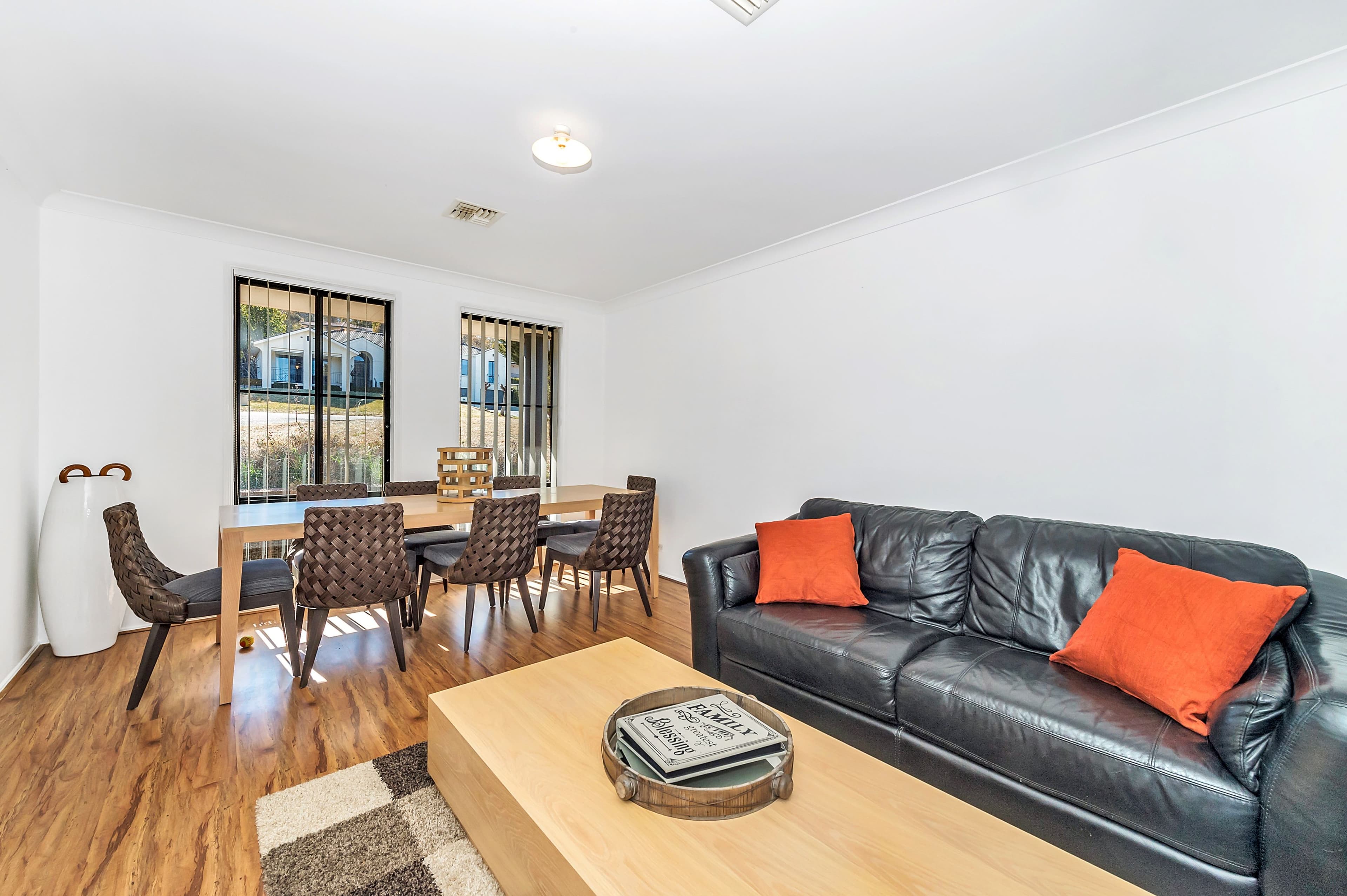 12 Terrara Close, Jerrabomberra - Thumbnail 2