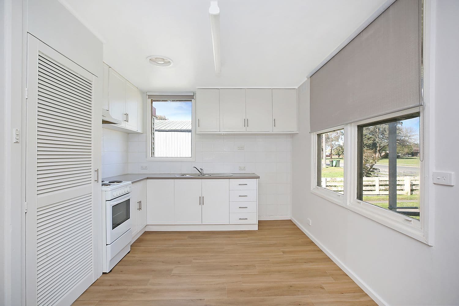 8 Jones Street, Camperdown VIC 3260, Camperdown - Thumbnail 3