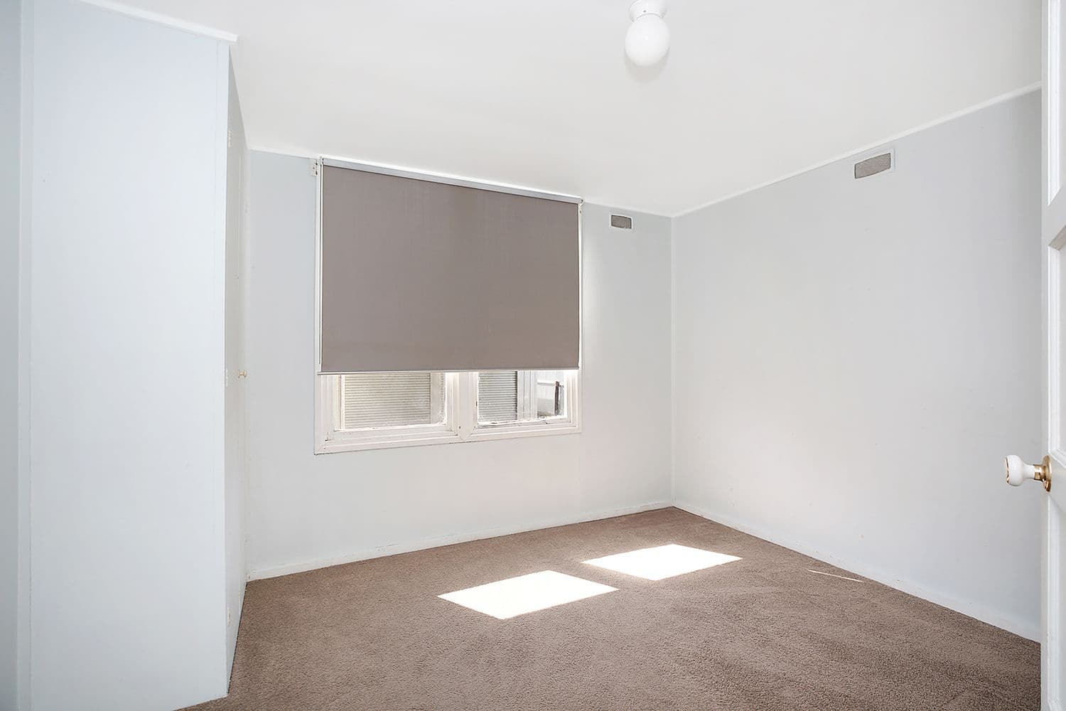 8 Jones Street, Camperdown VIC 3260, Camperdown - Thumbnail 8