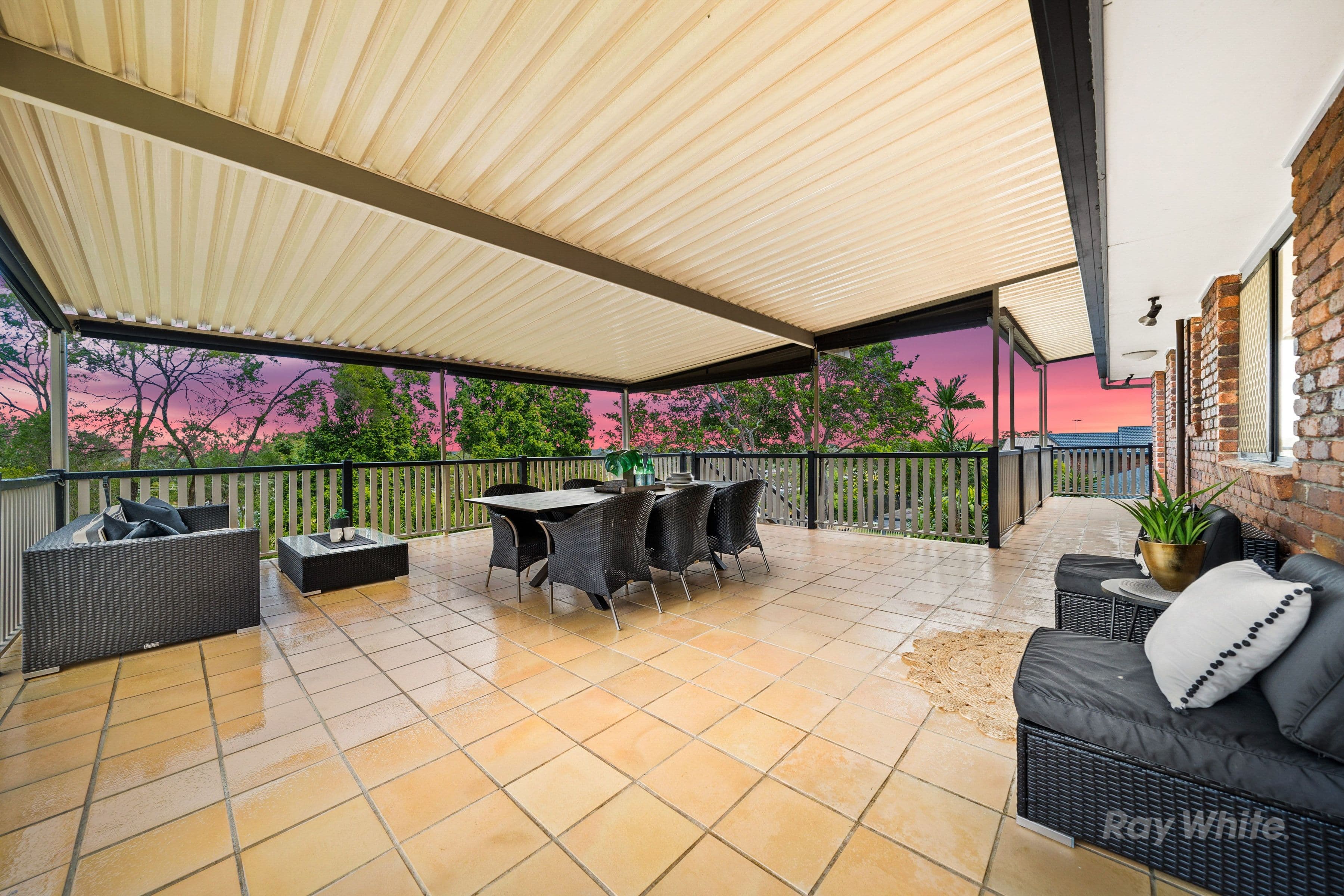 39 Deloraine Drive, Springwood QLD 4127, Springwood - Thumbnail 3