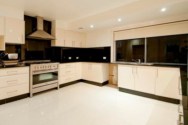 8 The Sovereign Mile, SOVEREIGN ISLANDS QLD 4216, Sovereign Islands - Thumbnail 6