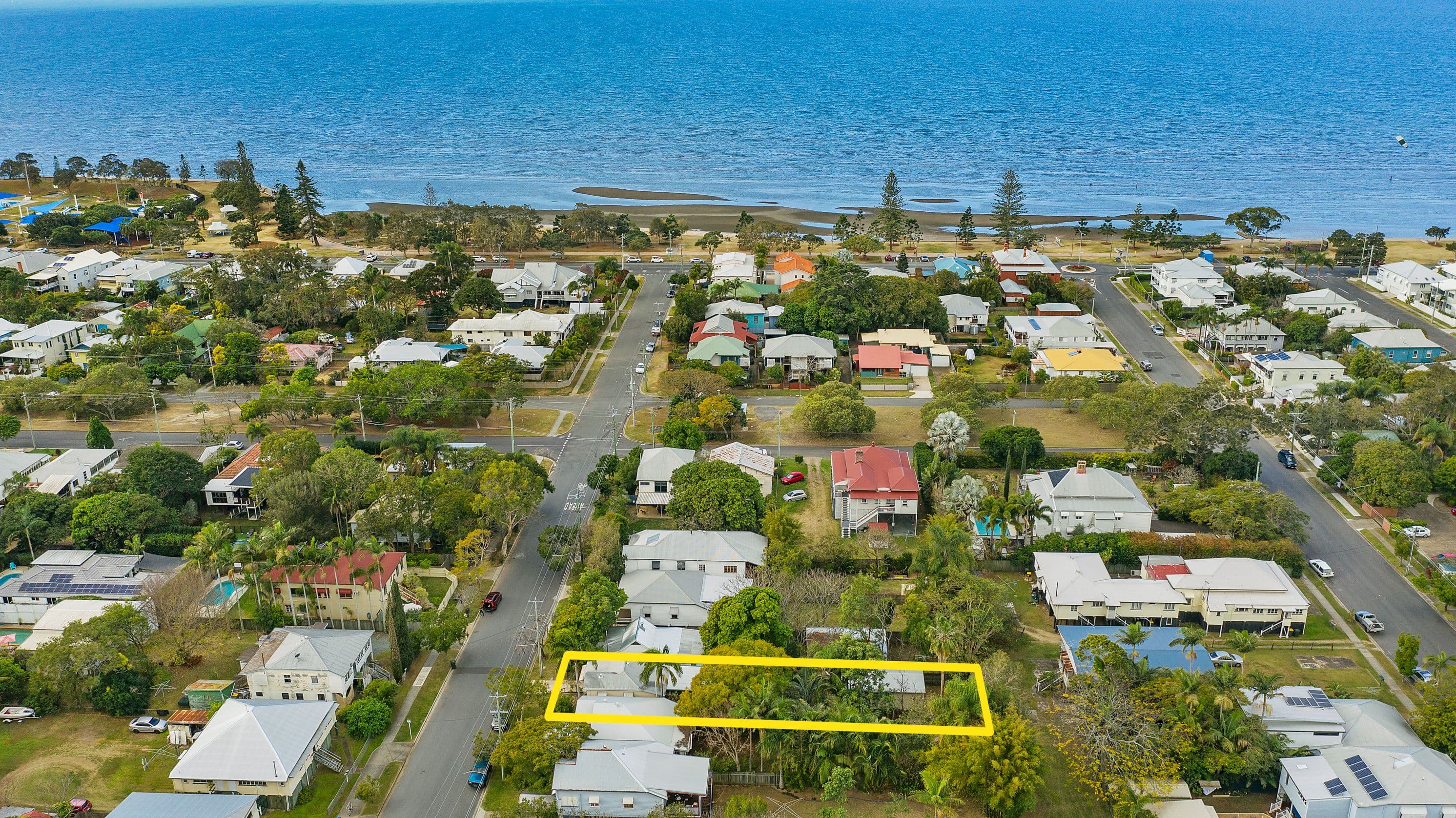9 Seventh Avenue, Sandgate QLD 4017, Sandgate - Thumbnail 2