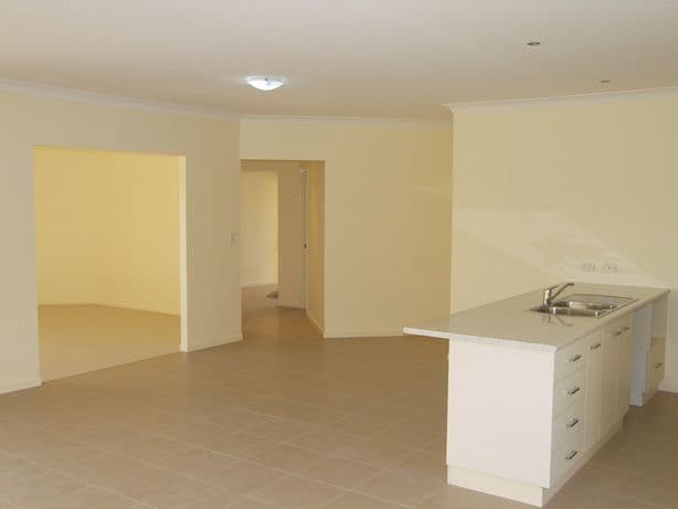 29 Dry Dock Court, SPRINGFIELD LAKES QLD 4300, Springfield Lakes - Thumbnail 2