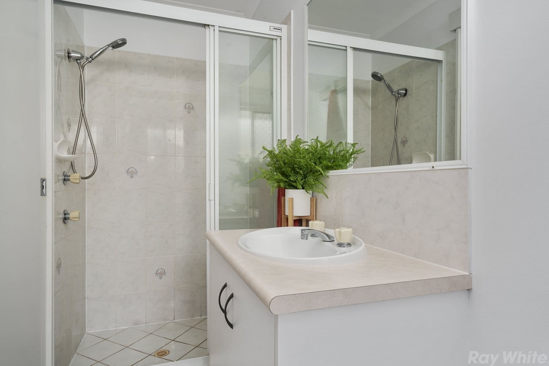 33 Hillmont Crescent, Morayfield QLD 4506, Morayfield - Thumbnail 5