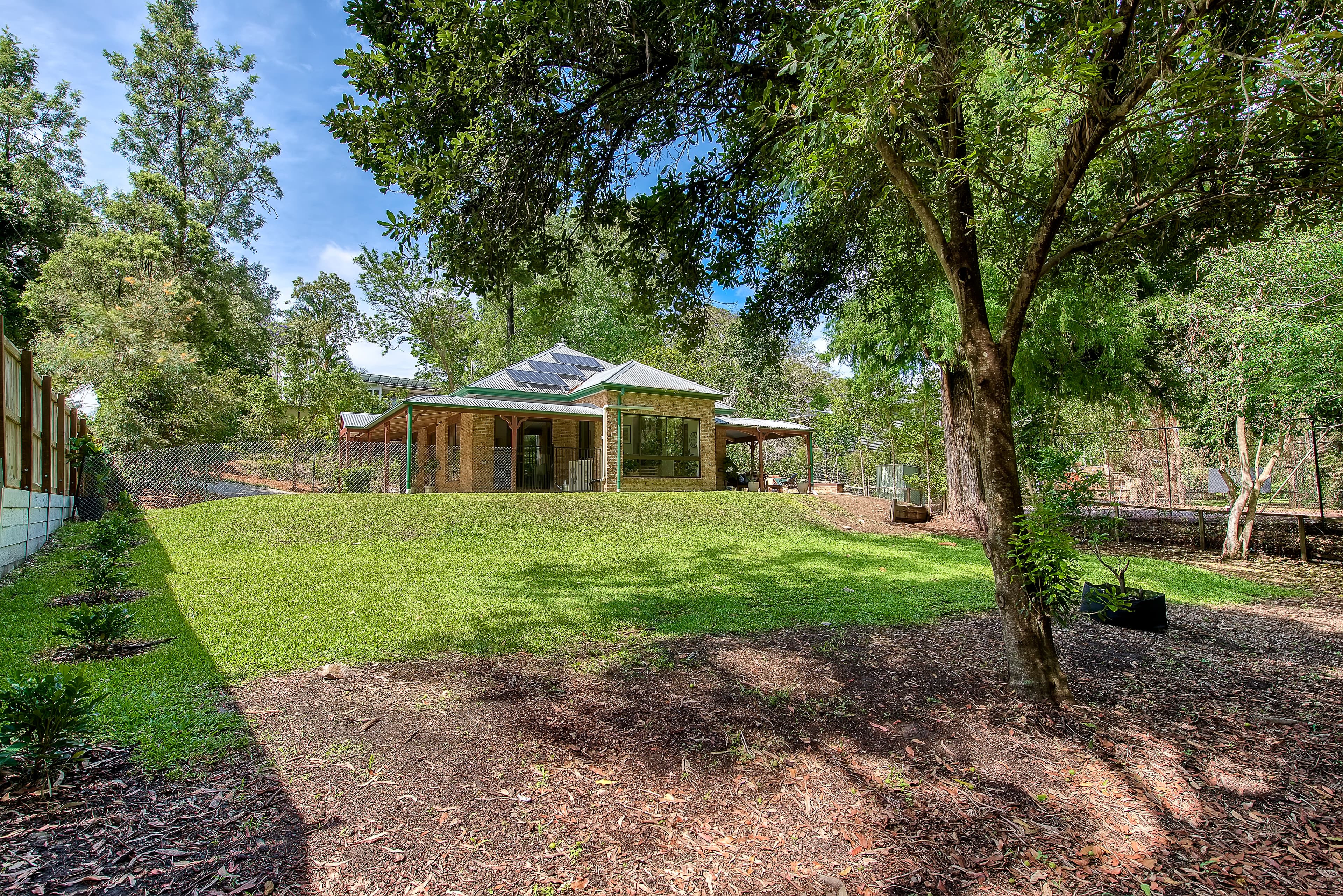 220 Payne Road, The Gap QLD 4061, The Gap - Thumbnail 2