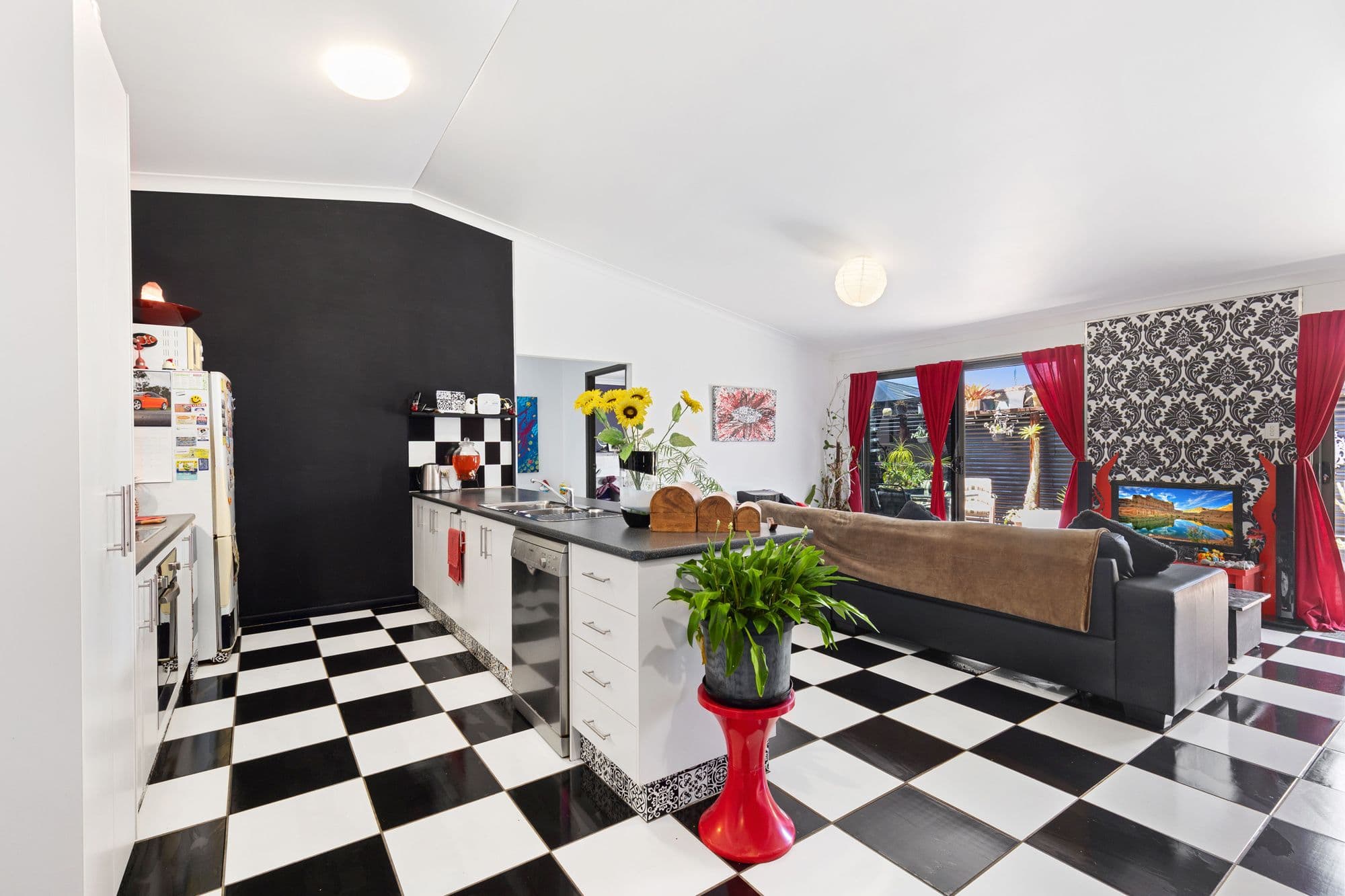 31 Blue Water Road, Booral QLD 4655, Booral - Thumbnail 2