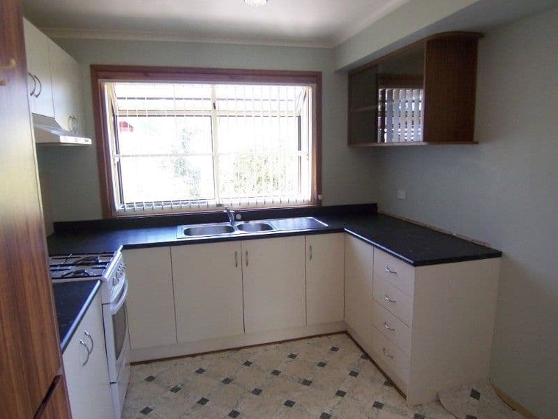 100 Crusoe Road, BENDIGO VIC 3550, Bendigo - Thumbnail 2