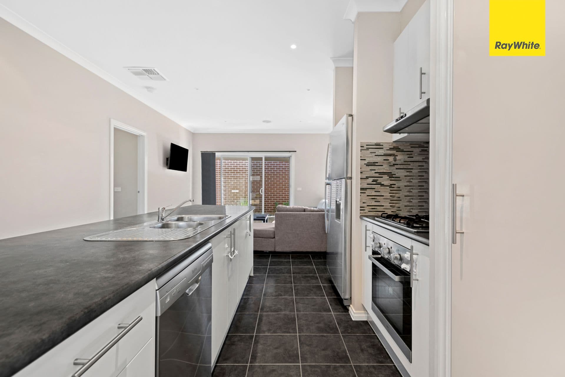 206 Botanica Springs Boulevard, Brookfield VIC 3338, Brookfield - Thumbnail 3